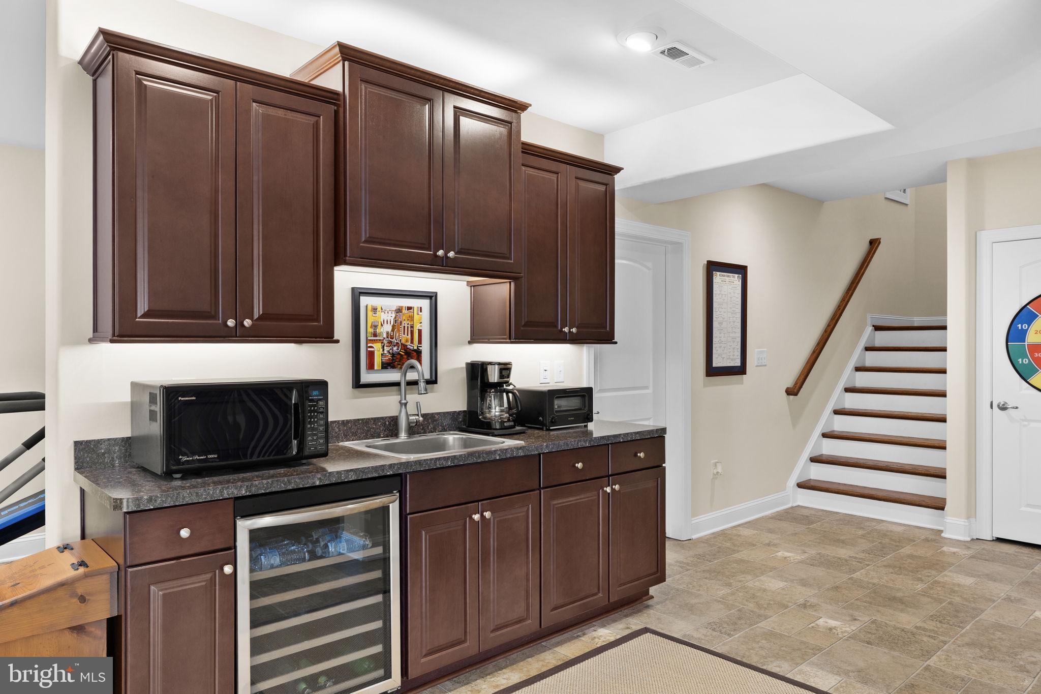 NOAH'S LANDING - Residential