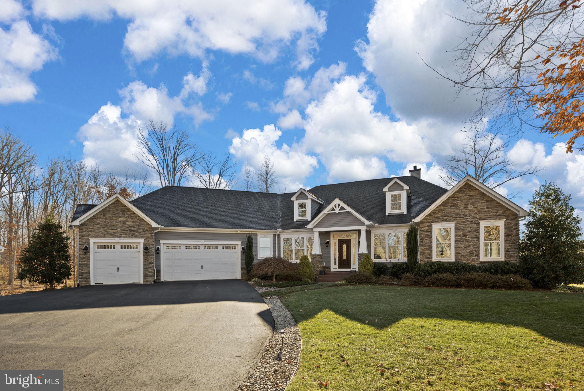 NOAH'S LANDING - Residential