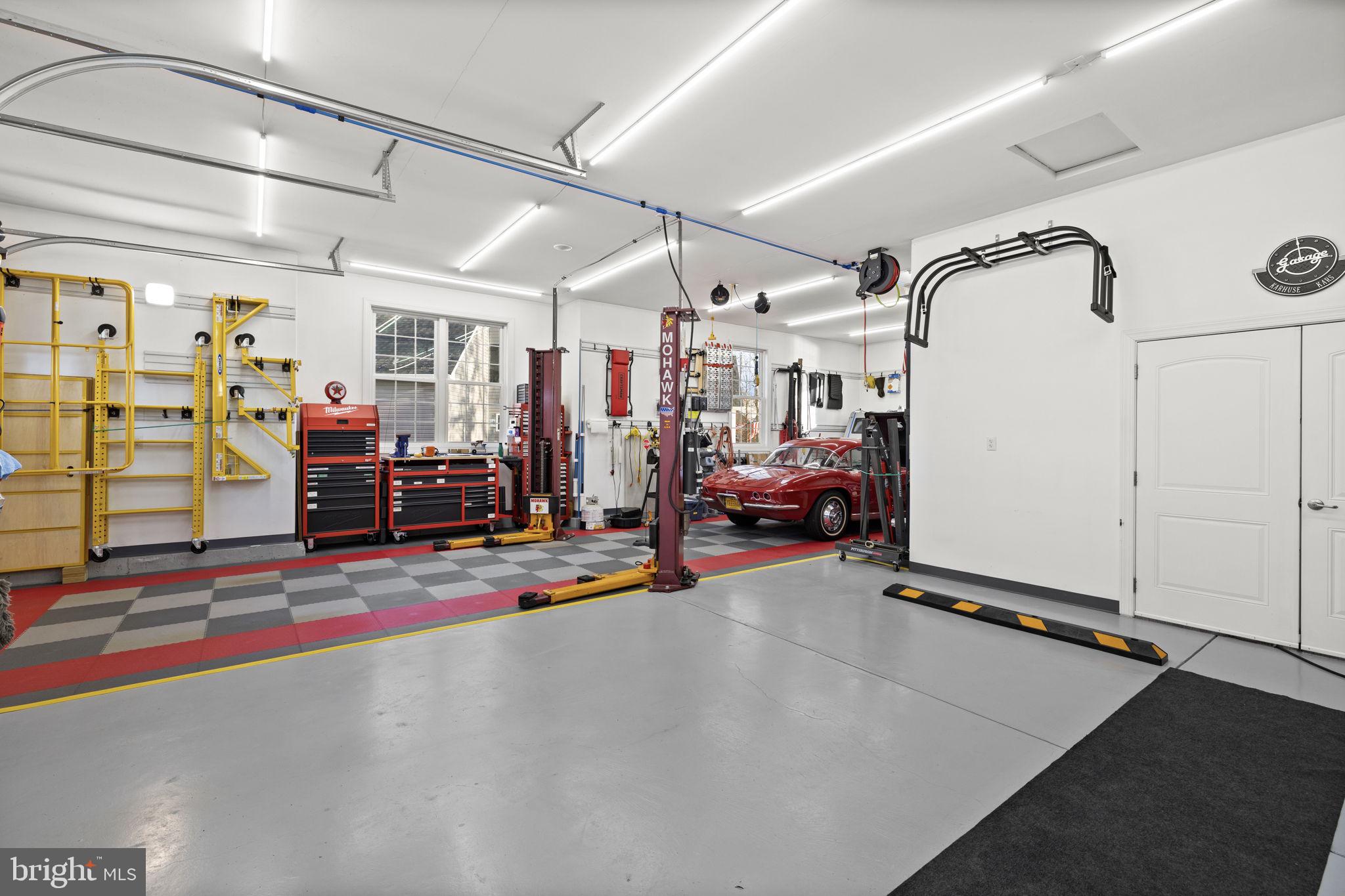 NOAH'S LANDING - Residential