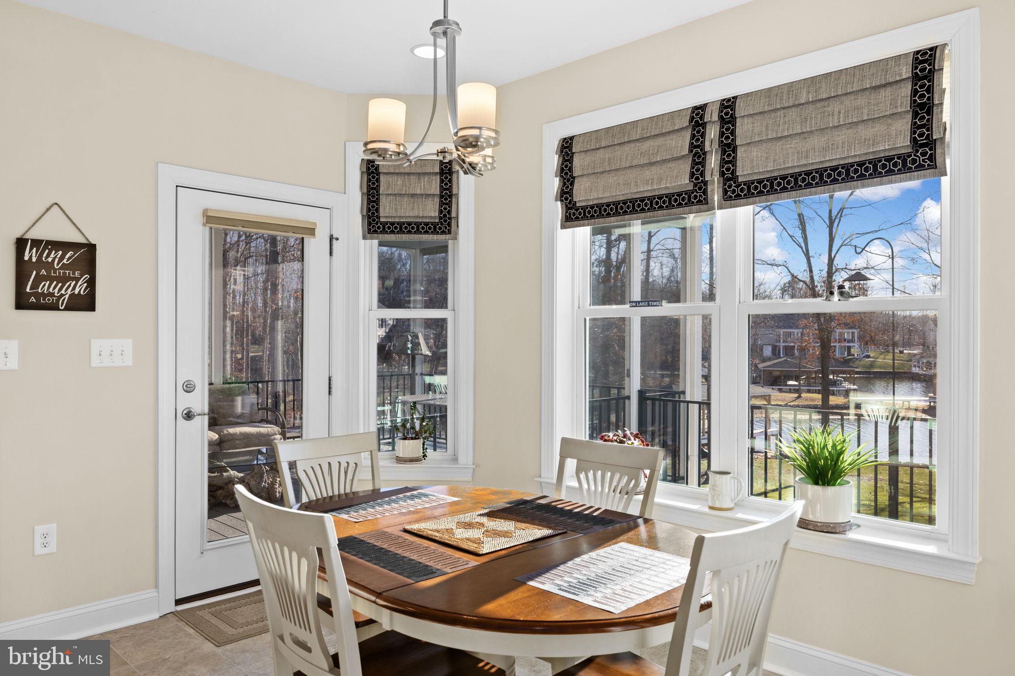 NOAH'S LANDING - Residential