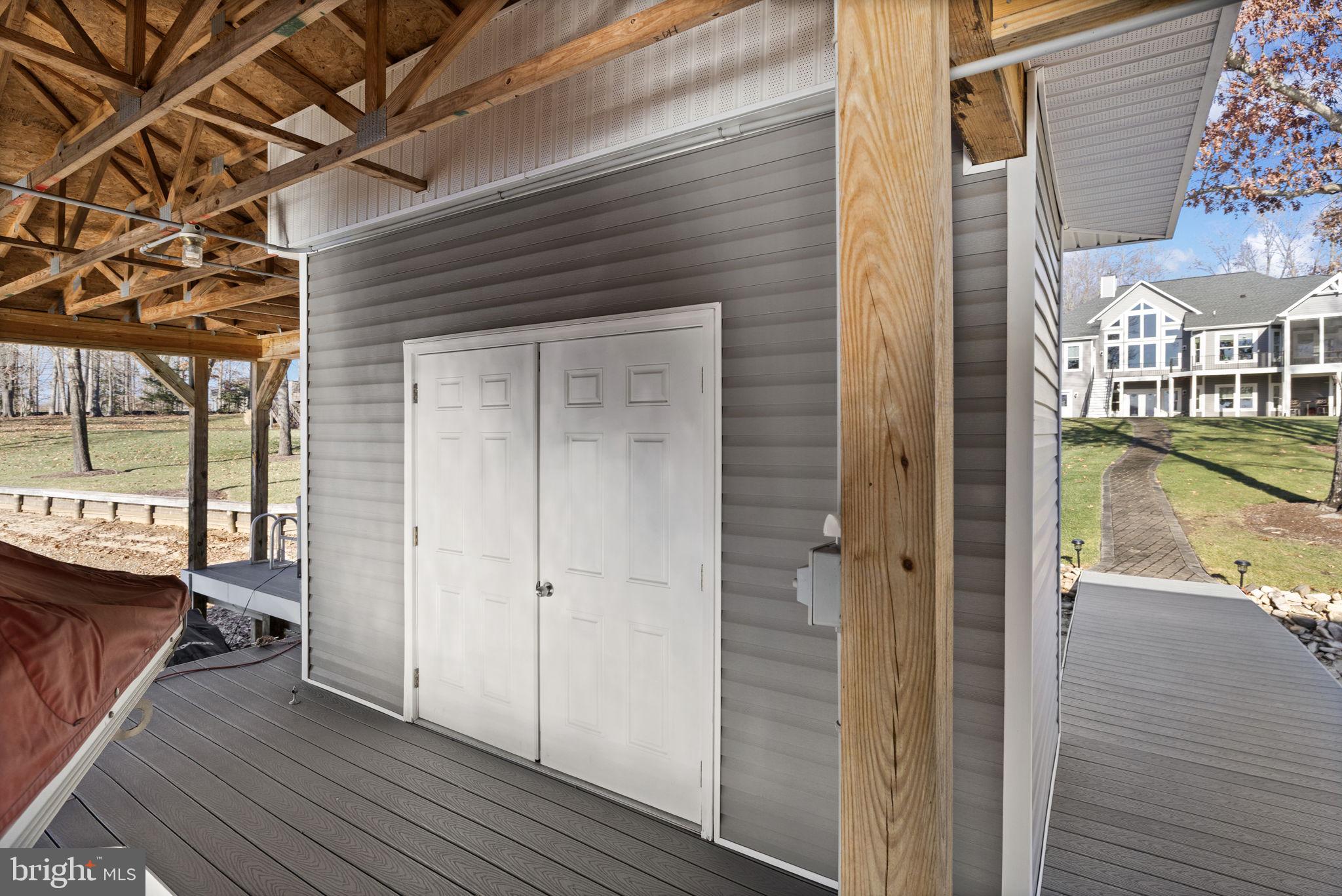 NOAH'S LANDING - Residential