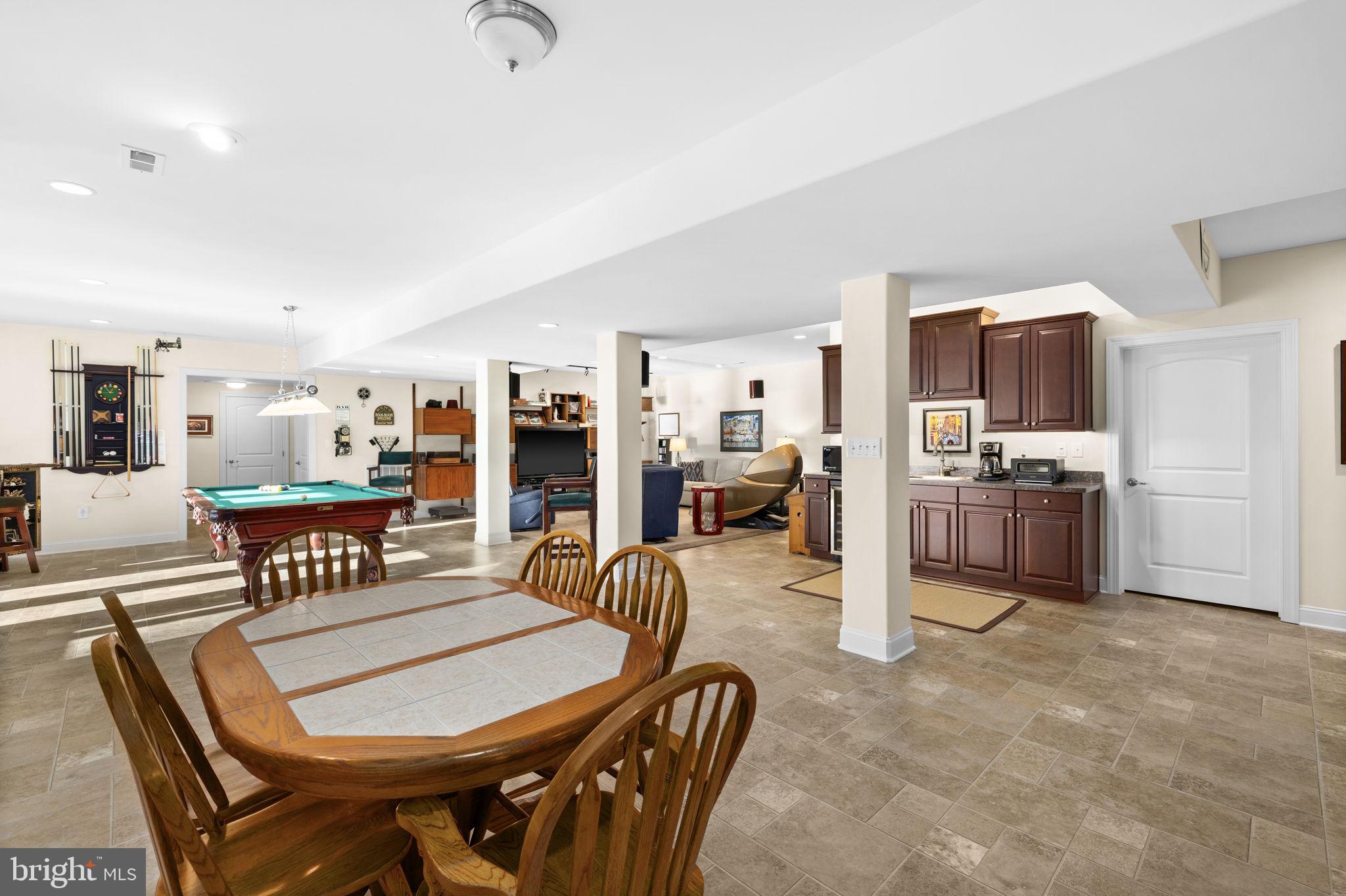 NOAH'S LANDING - Residential