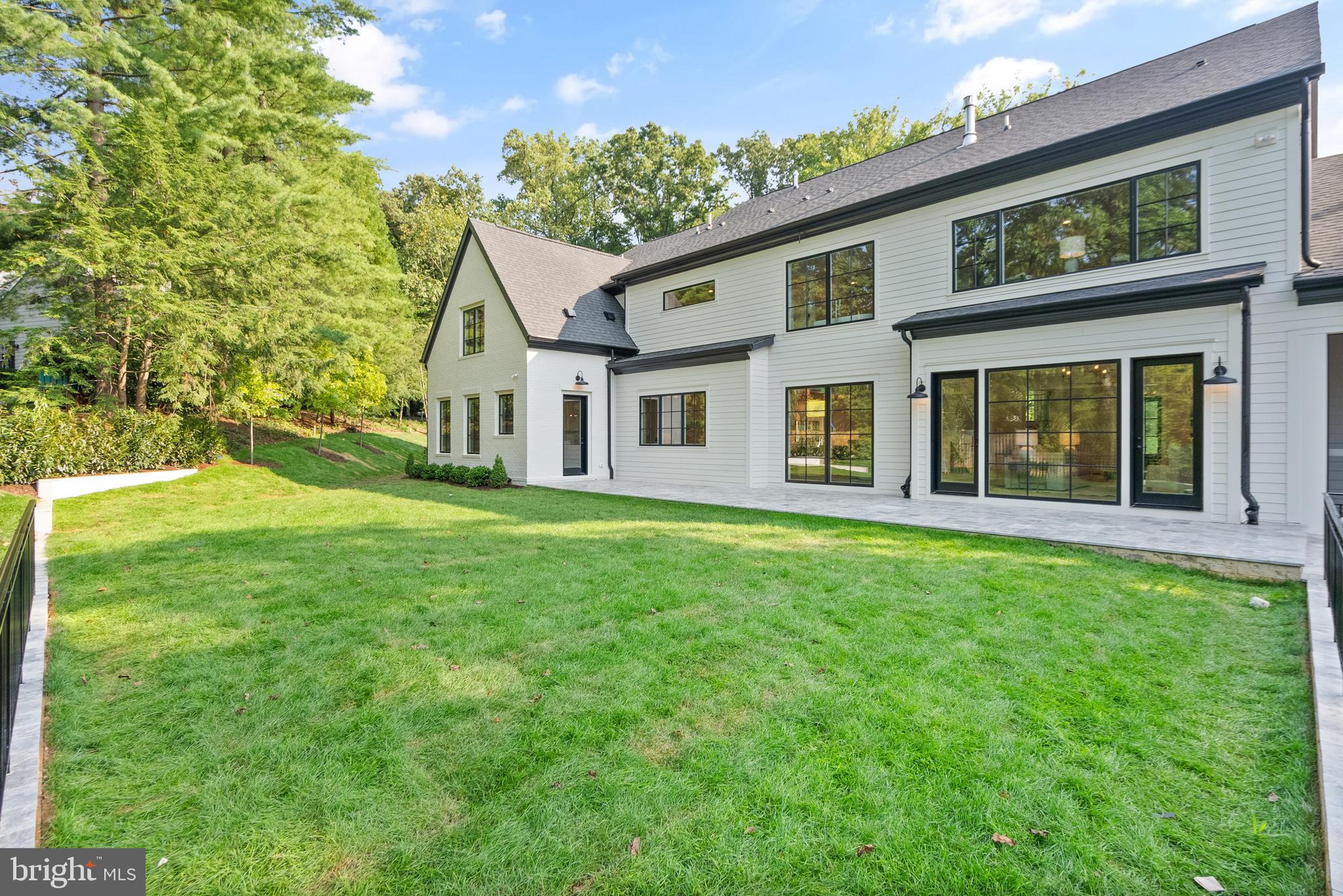 CHESTERBROOK WOODS - Residential