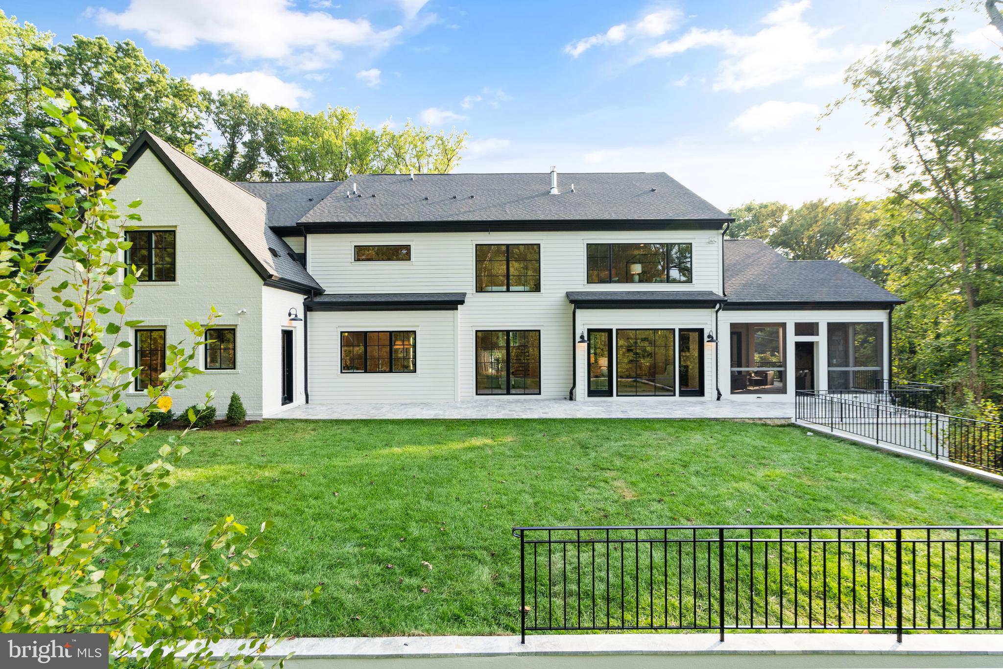 CHESTERBROOK WOODS - Residential