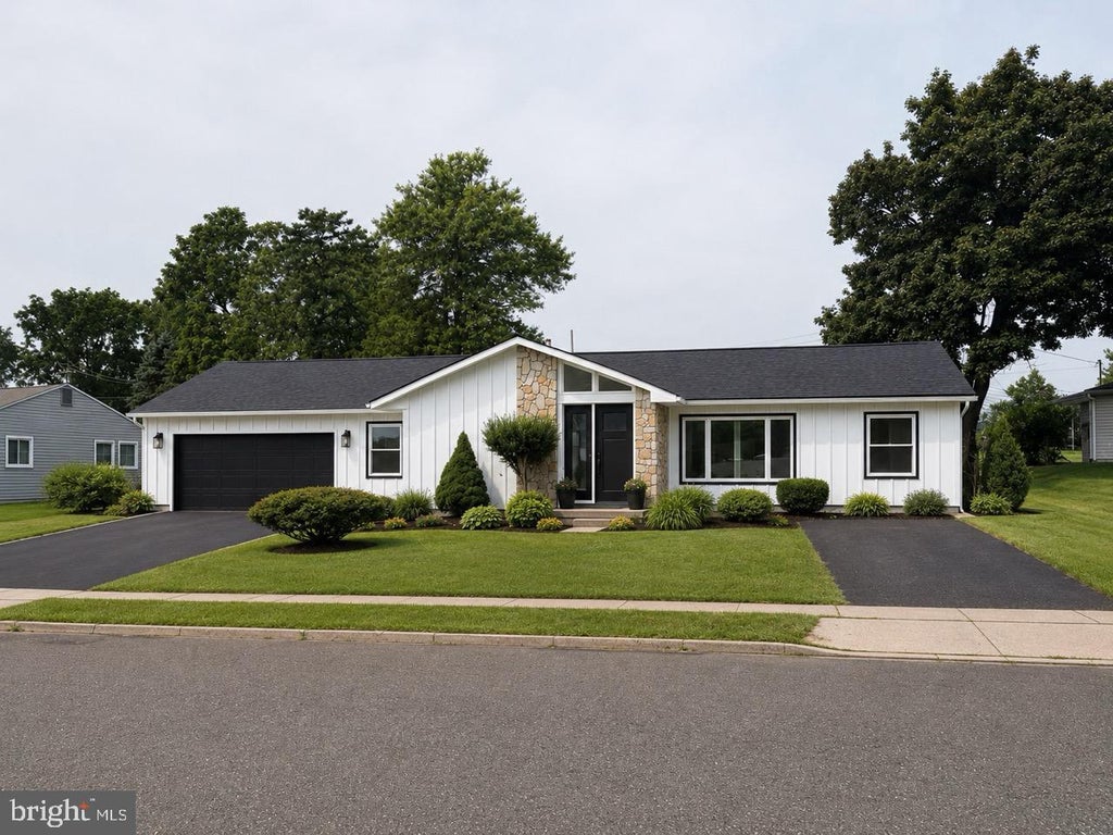 Photo of 521 Parkway Drive, FAIRLESS HILLS, PA 19030 (MLS # PABU2129610)