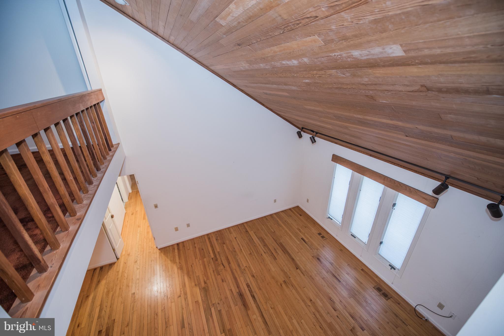 WILLOWDALE - Residential