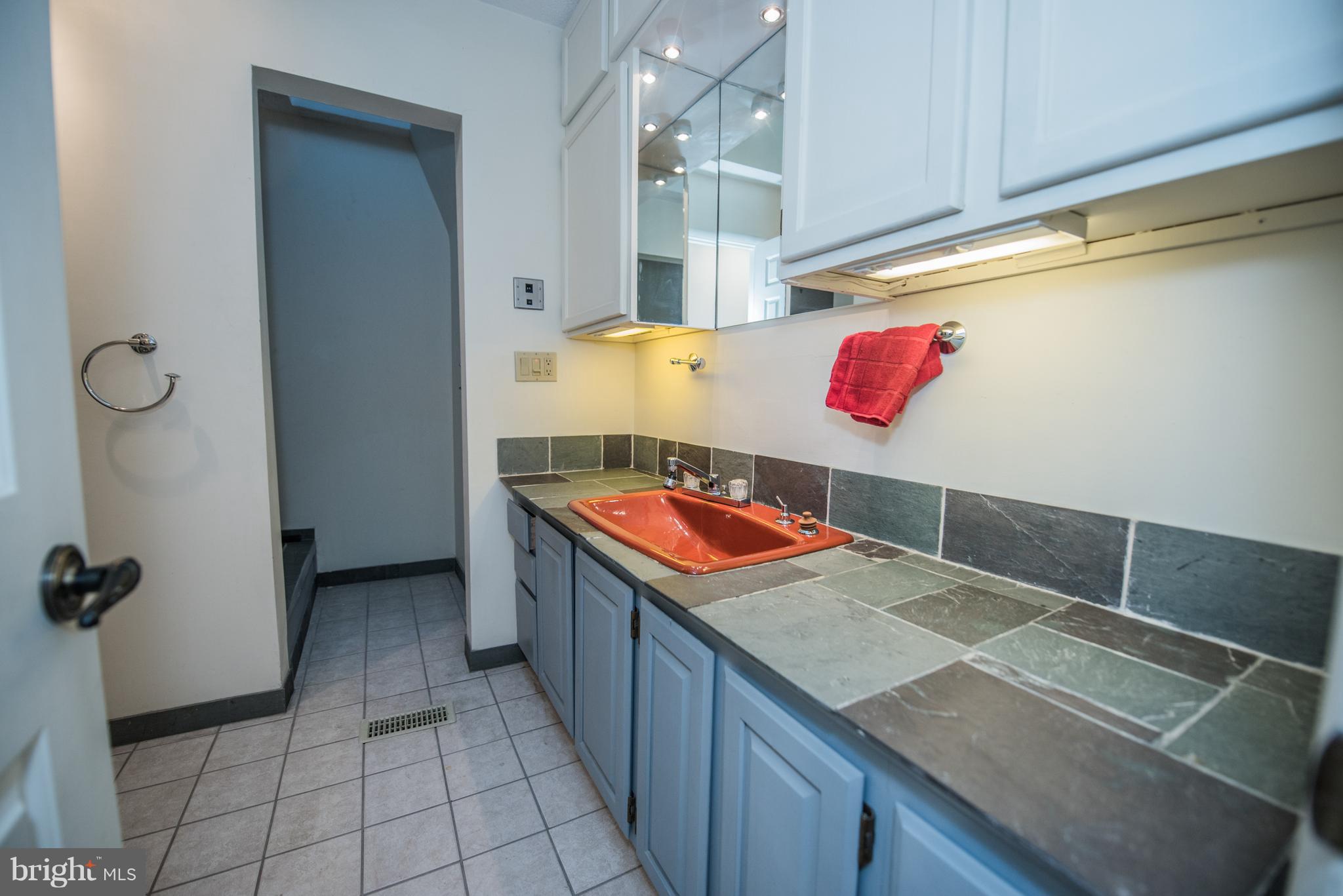 WILLOWDALE - Residential