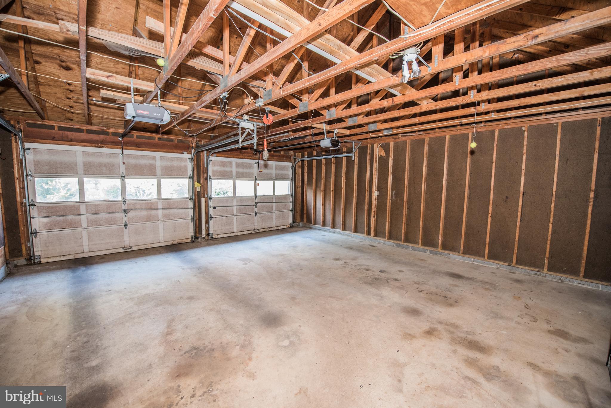 WILLOWDALE - Residential