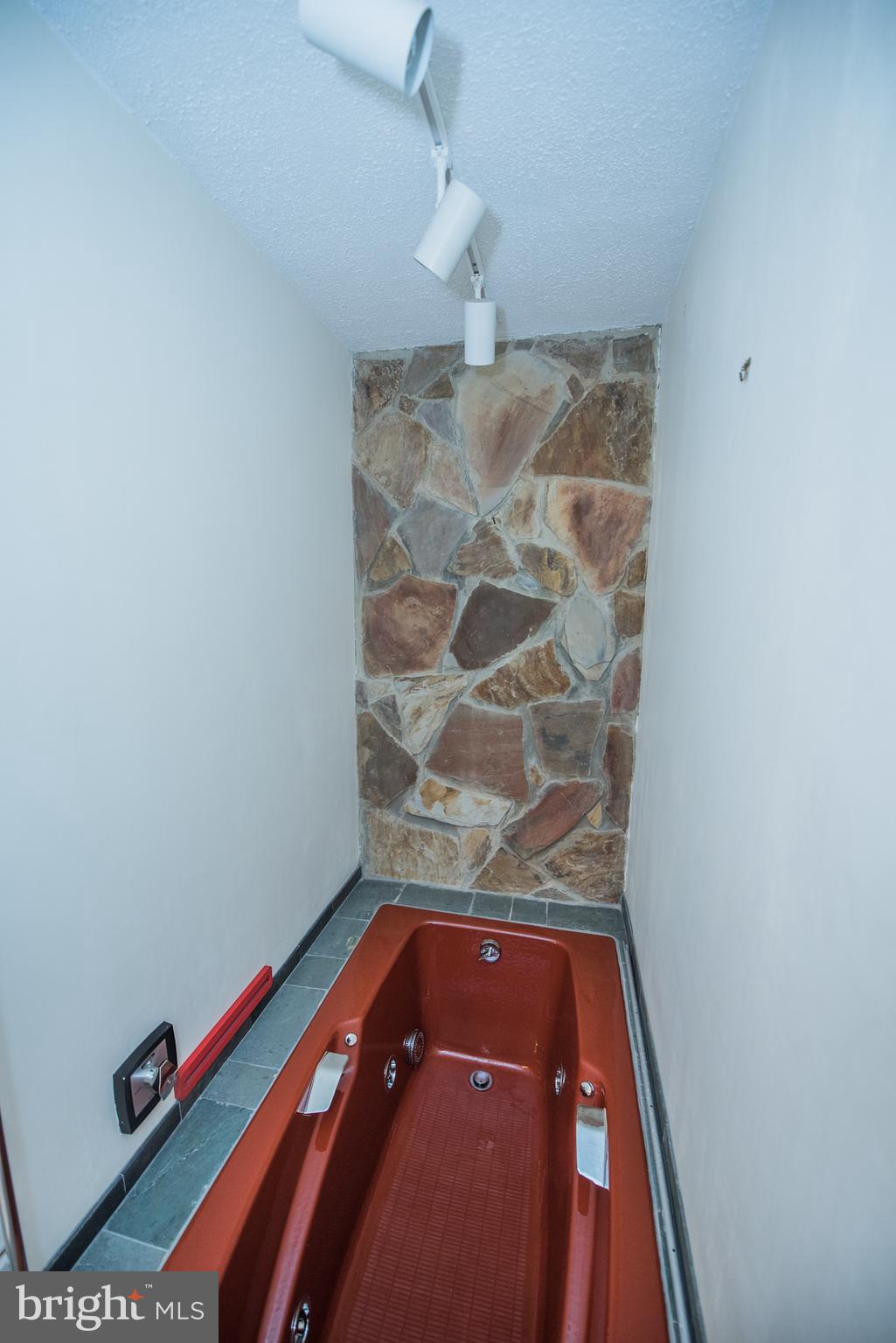 WILLOWDALE - Residential