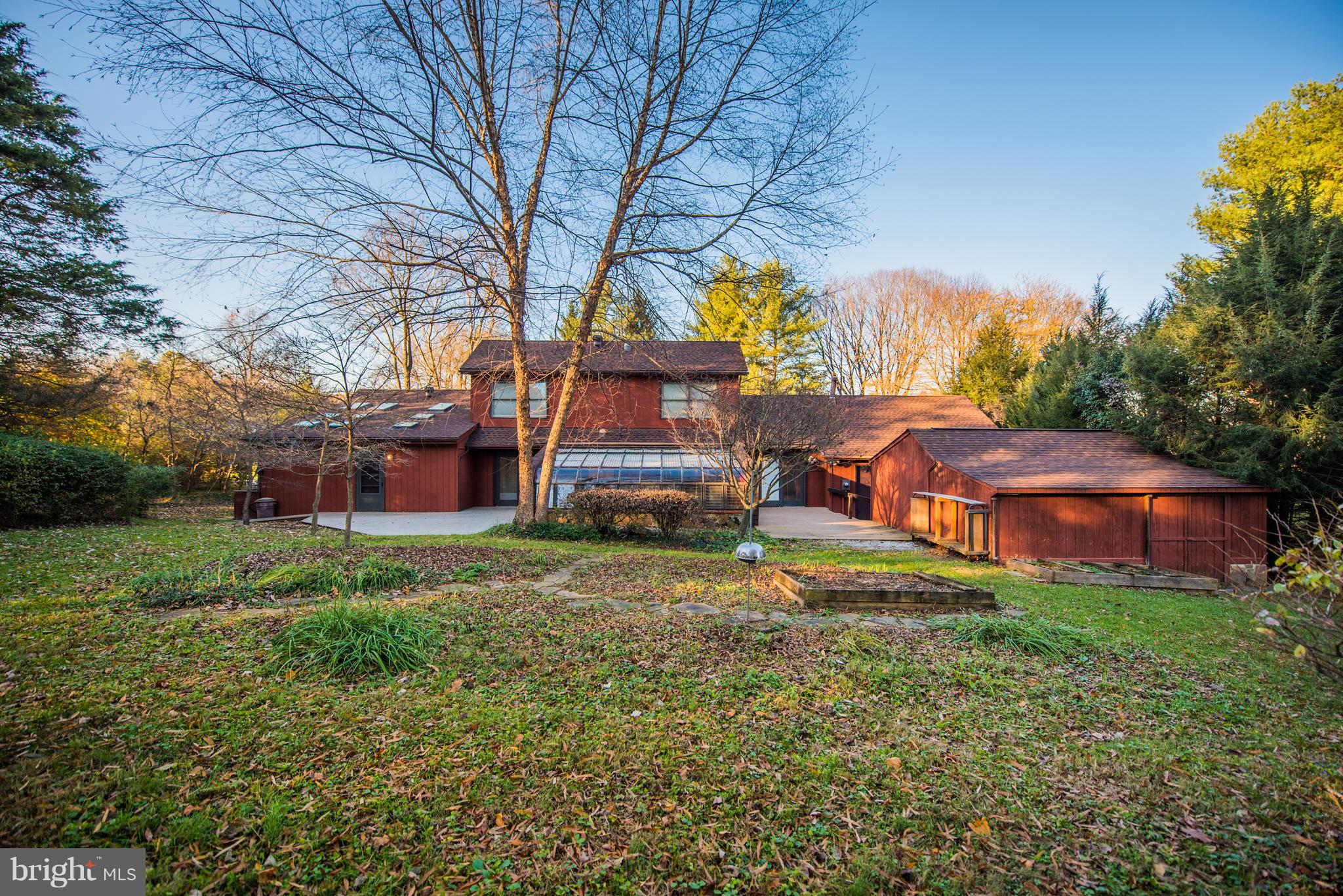 WILLOWDALE - Residential