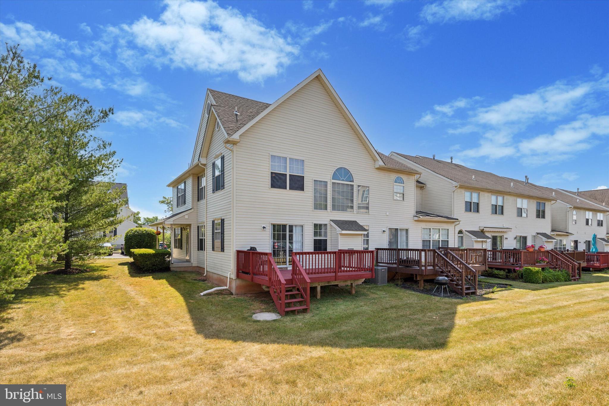 WATERFORD GREENE - Residential