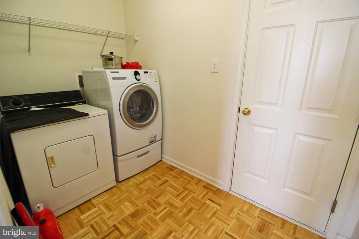 ECKER'S HOLLOW - Residential