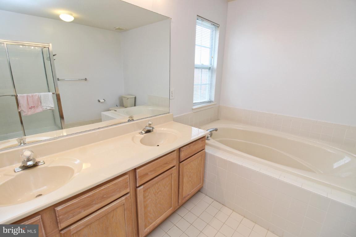 ECKER'S HOLLOW - Residential