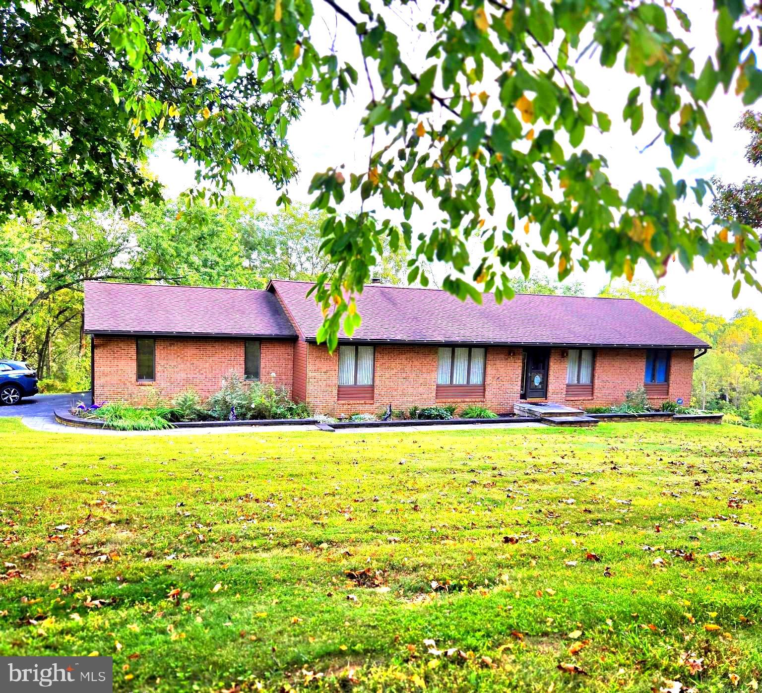 3 TWIG COURT
