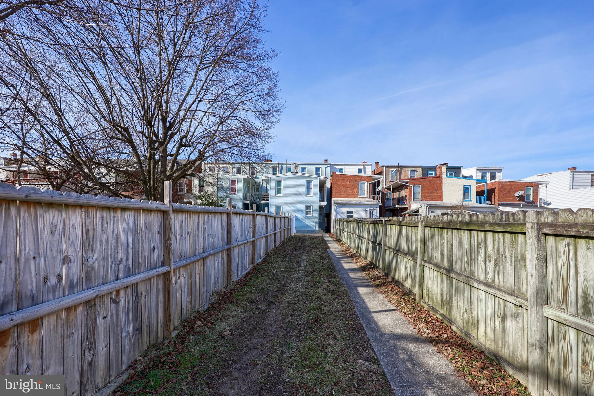 WEST END - Residential