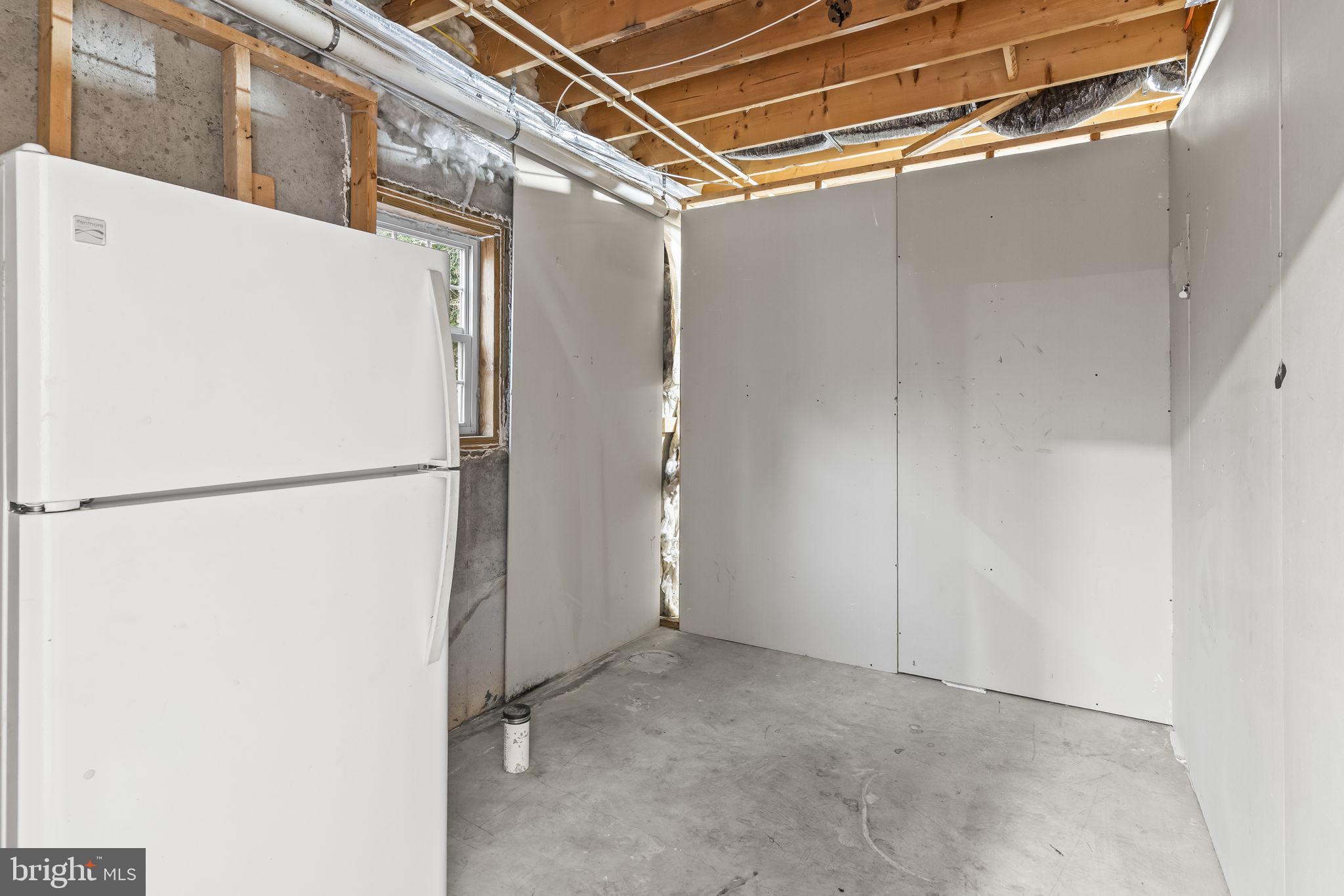 CHESAPEAKE RANCH ESTATES - Residential Lease