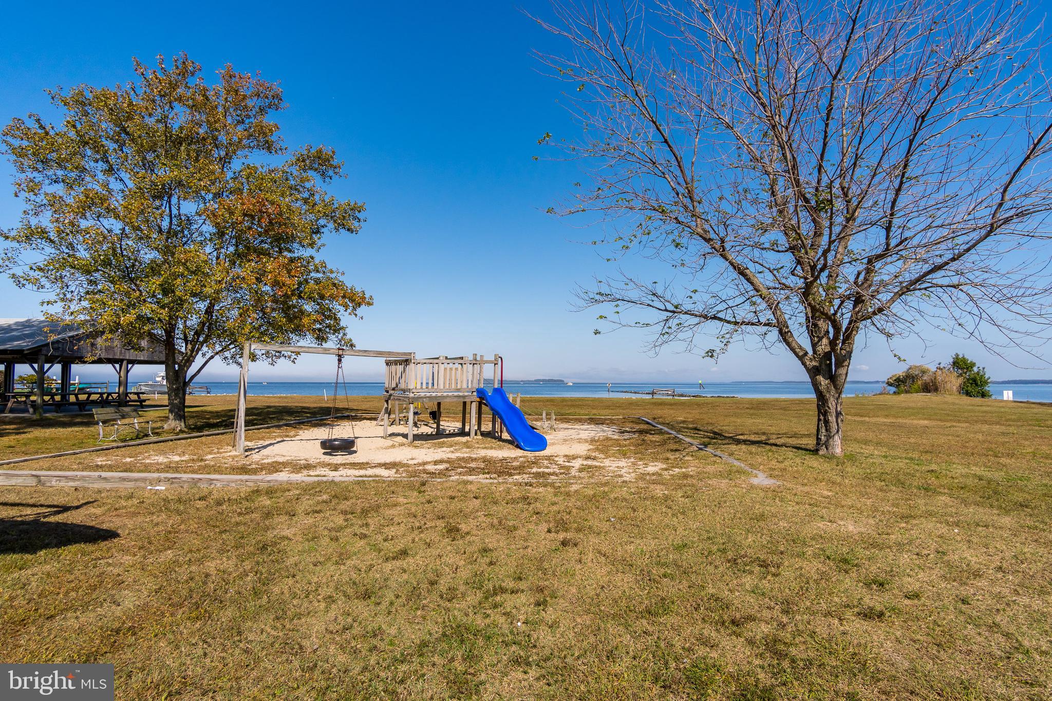 CHESTER RIVER BEACH - Residential