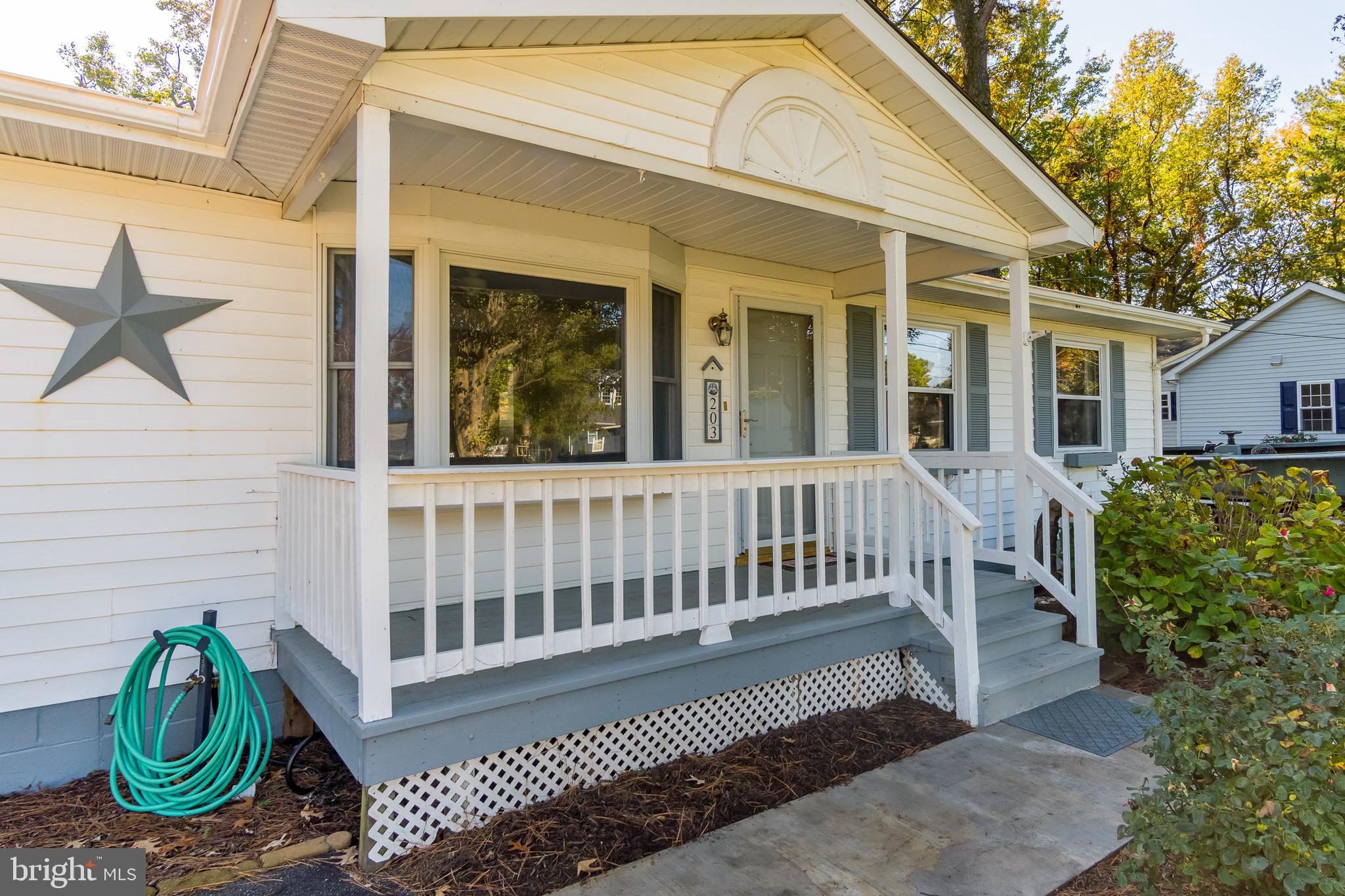 CHESTER RIVER BEACH - Residential