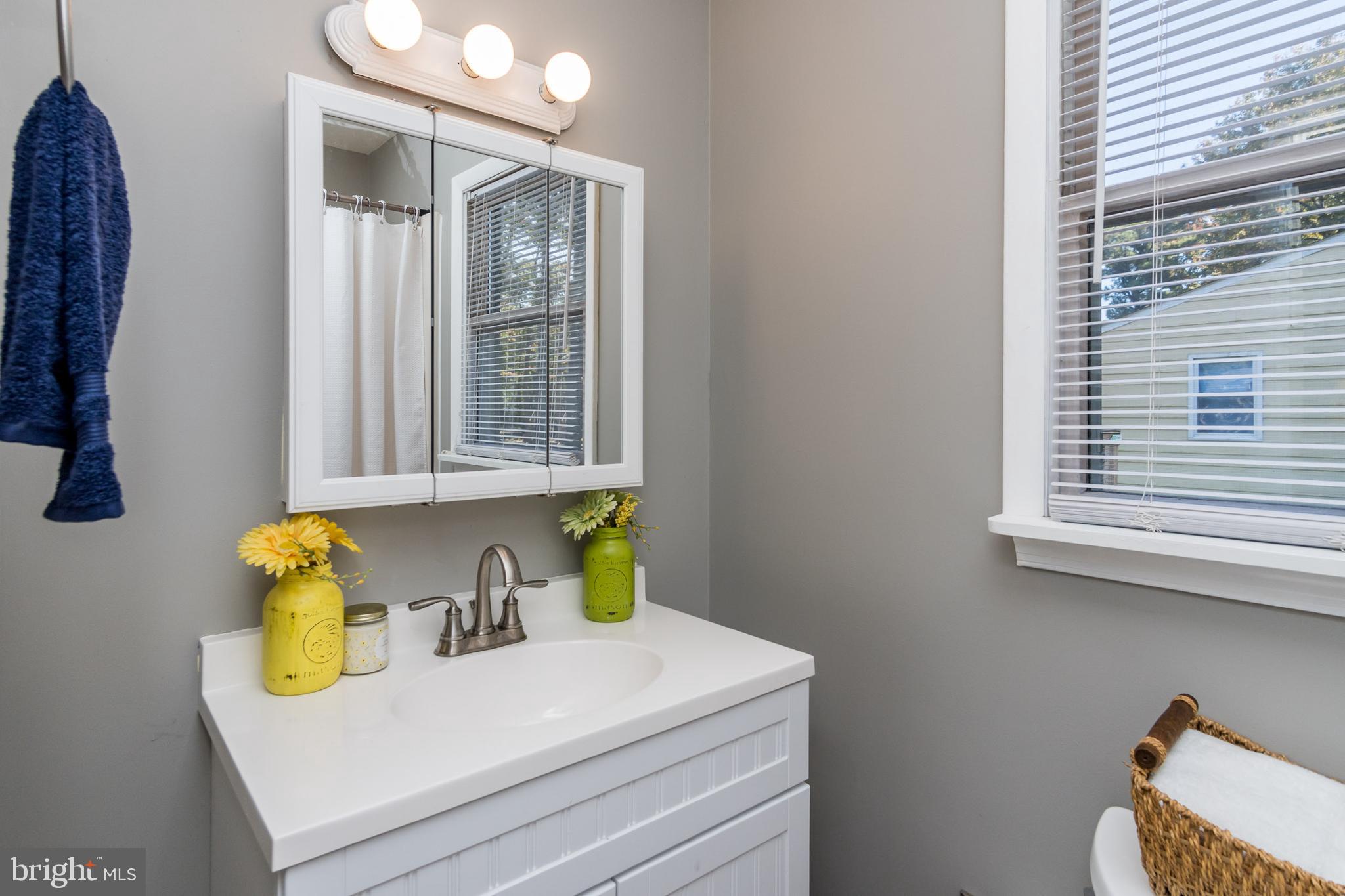 CHESTER RIVER BEACH - Residential