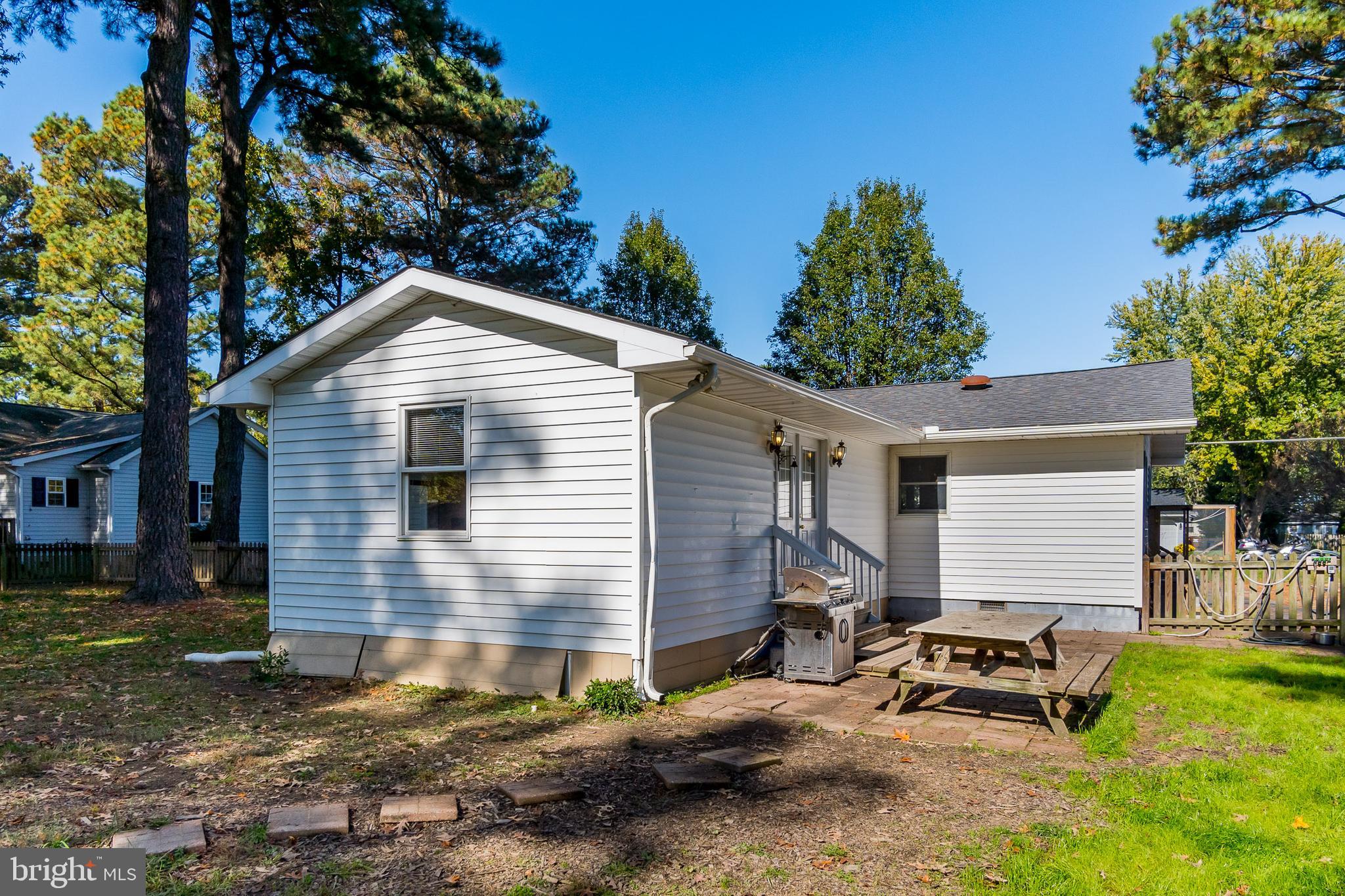 CHESTER RIVER BEACH - Residential