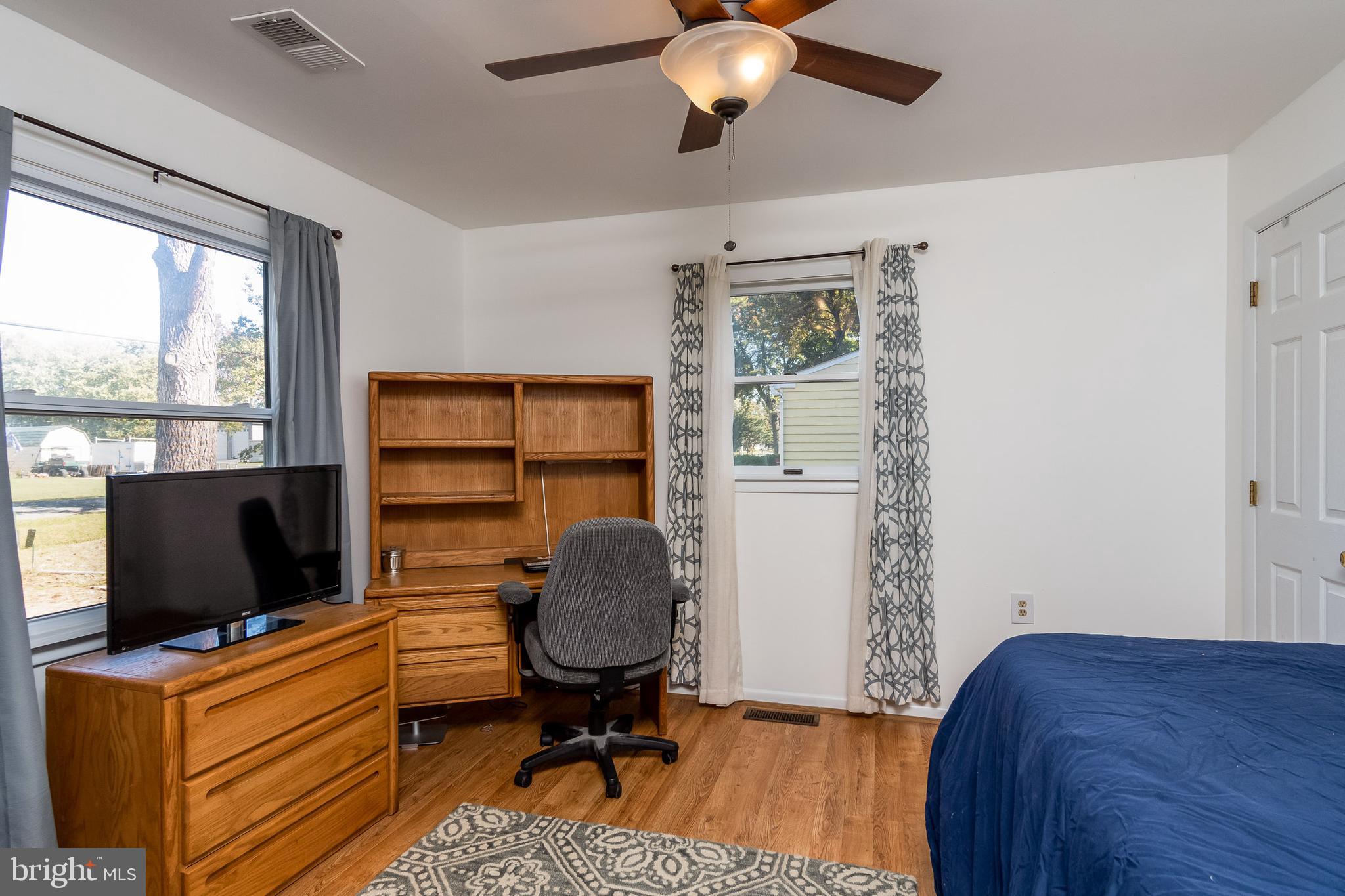 CHESTER RIVER BEACH - Residential