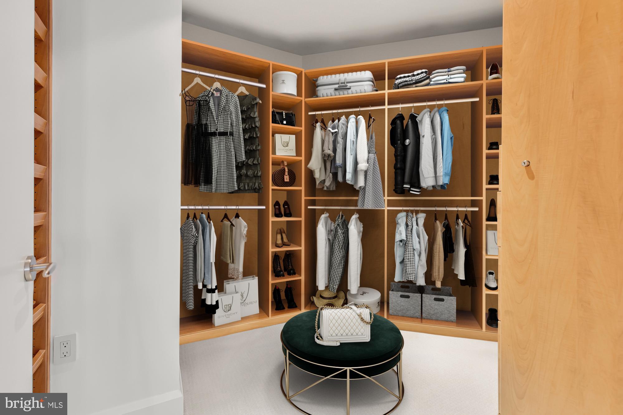 TURNBERRY TOWER - Residential