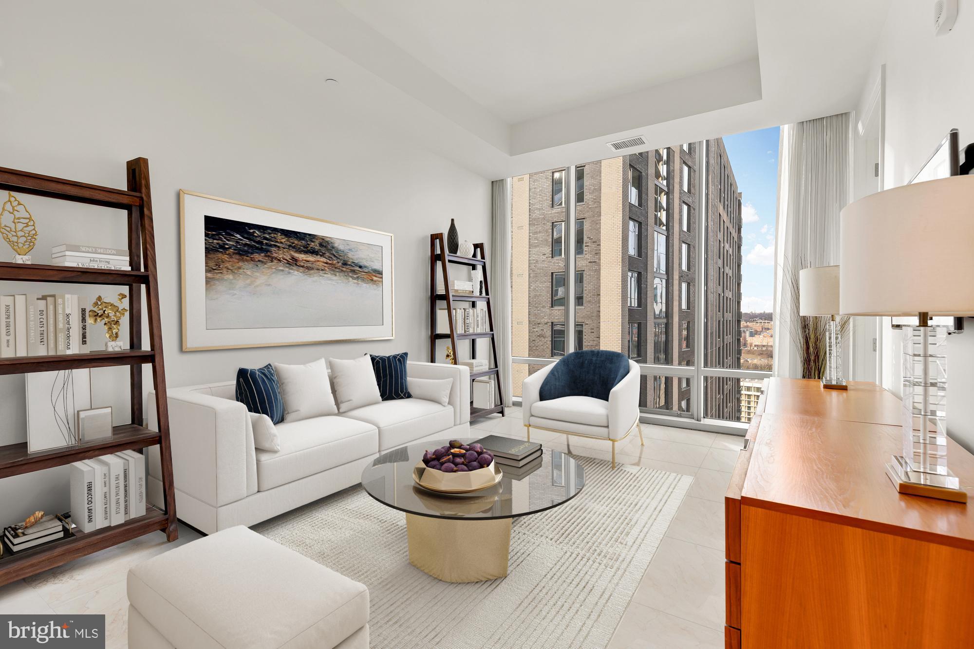 TURNBERRY TOWER - Residential