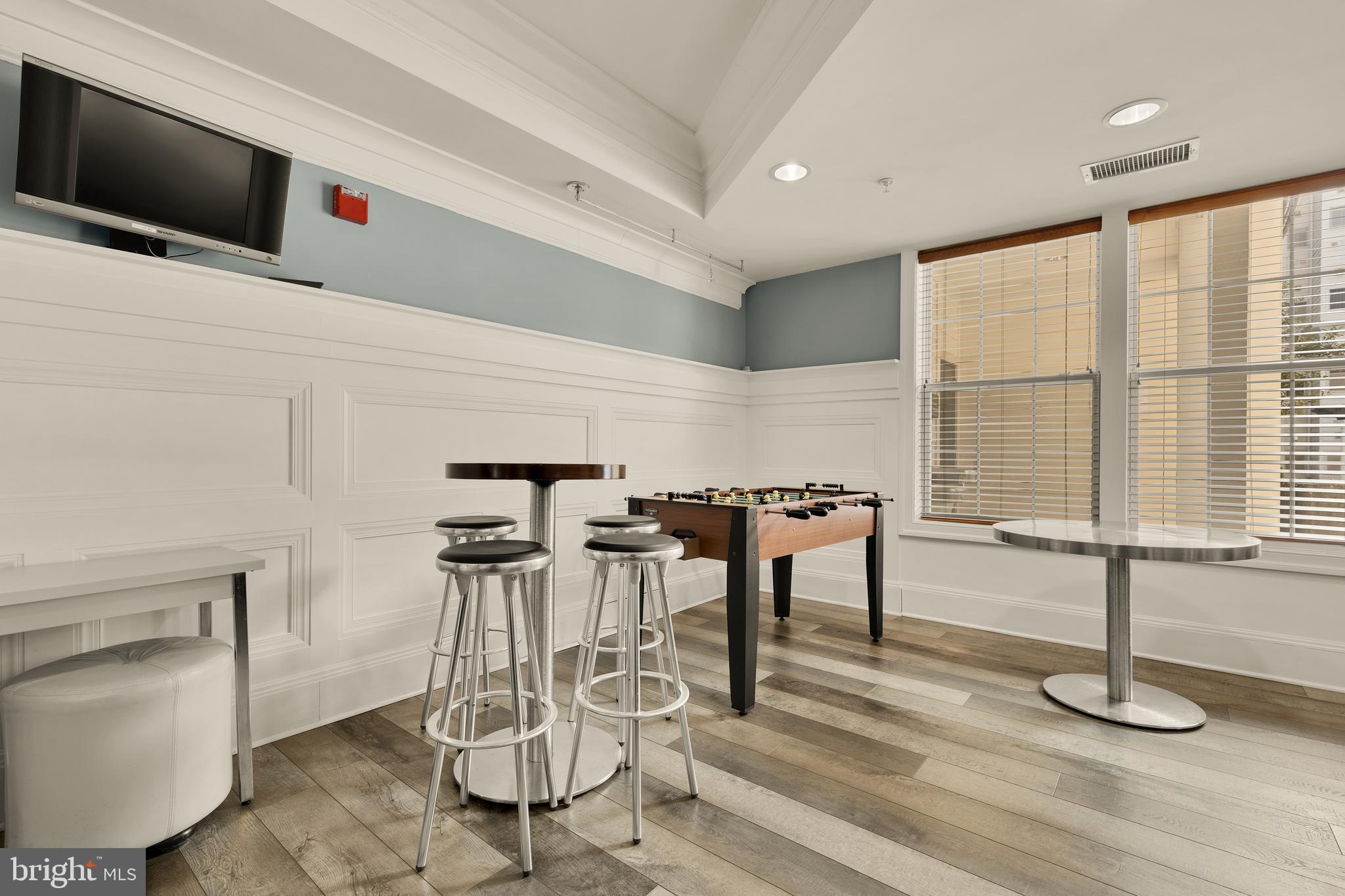 THE COLONNADE AT KENTLANDS - Residential