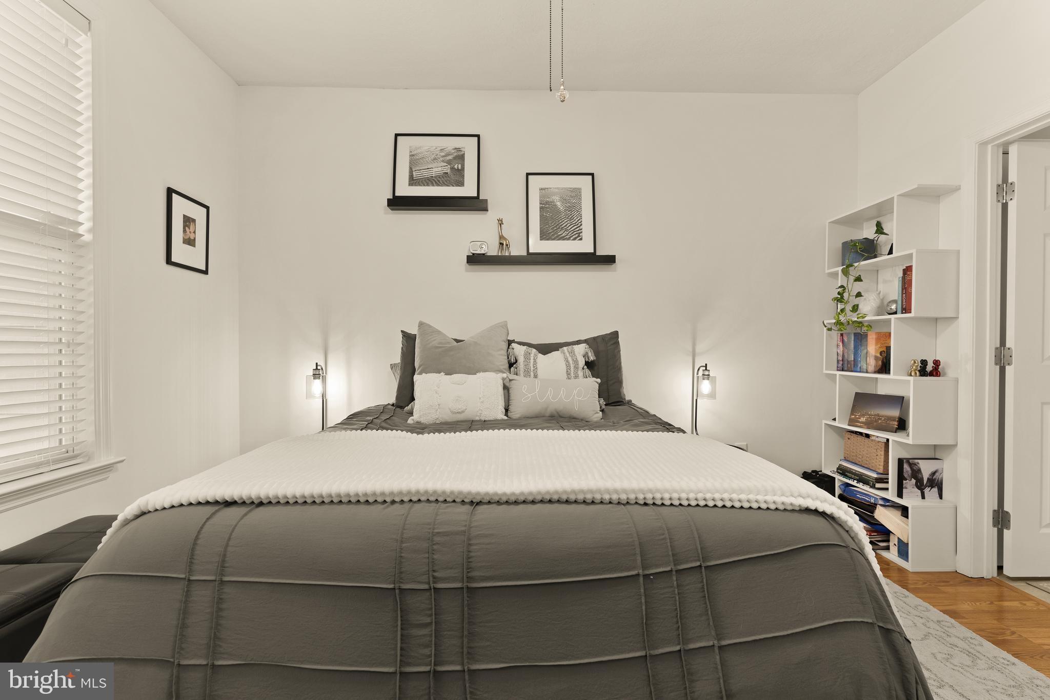 THE COLONNADE AT KENTLANDS - Residential