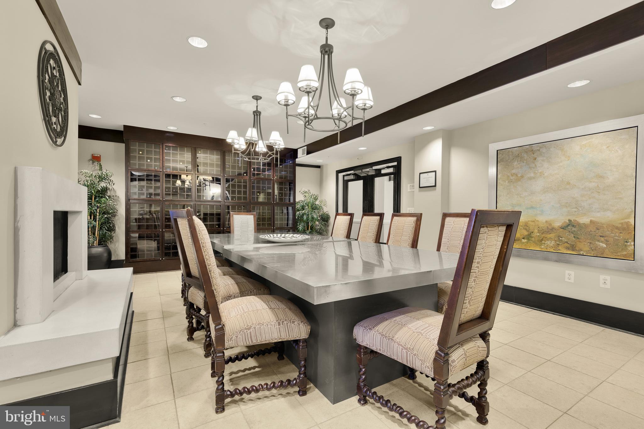 THE COLONNADE AT KENTLANDS - Residential