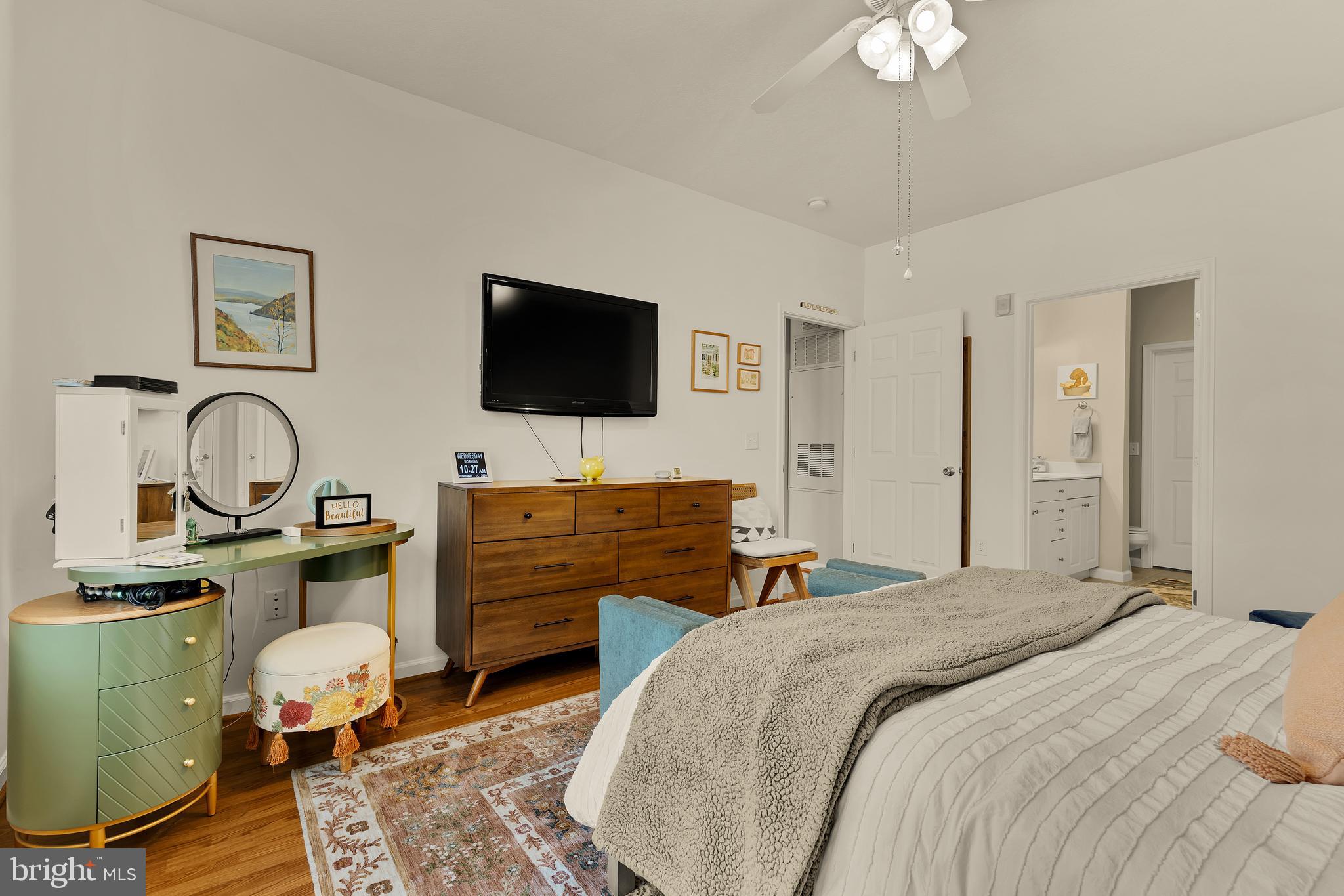 THE COLONNADE AT KENTLANDS - Residential