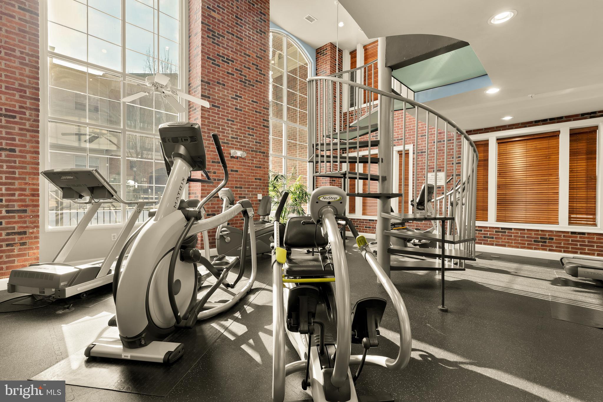 THE COLONNADE AT KENTLANDS - Residential