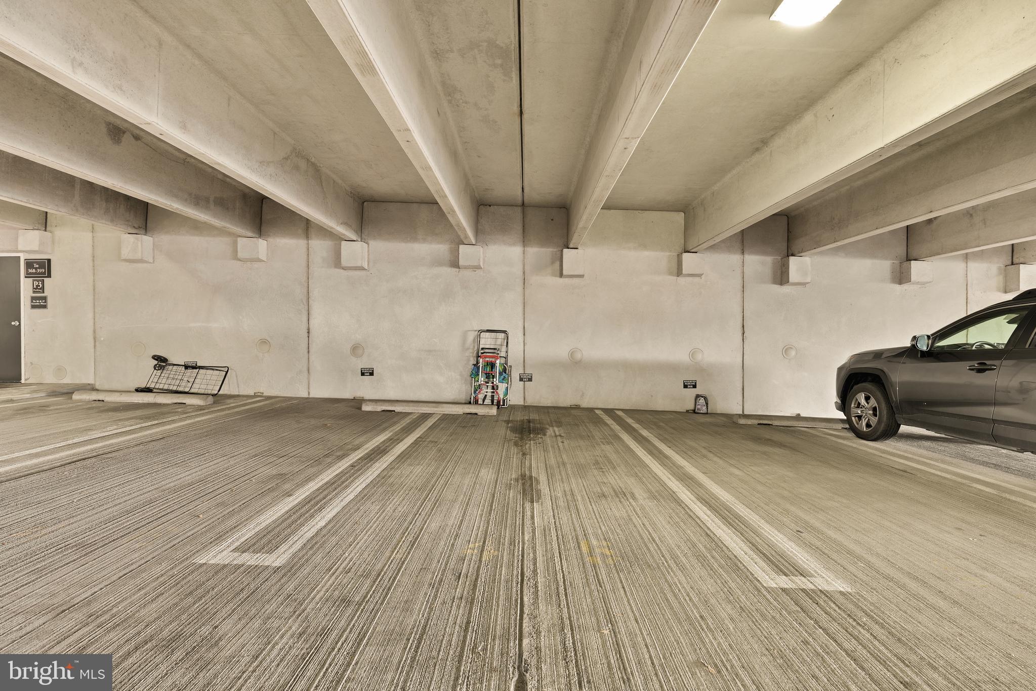 THE COLONNADE AT KENTLANDS - Residential