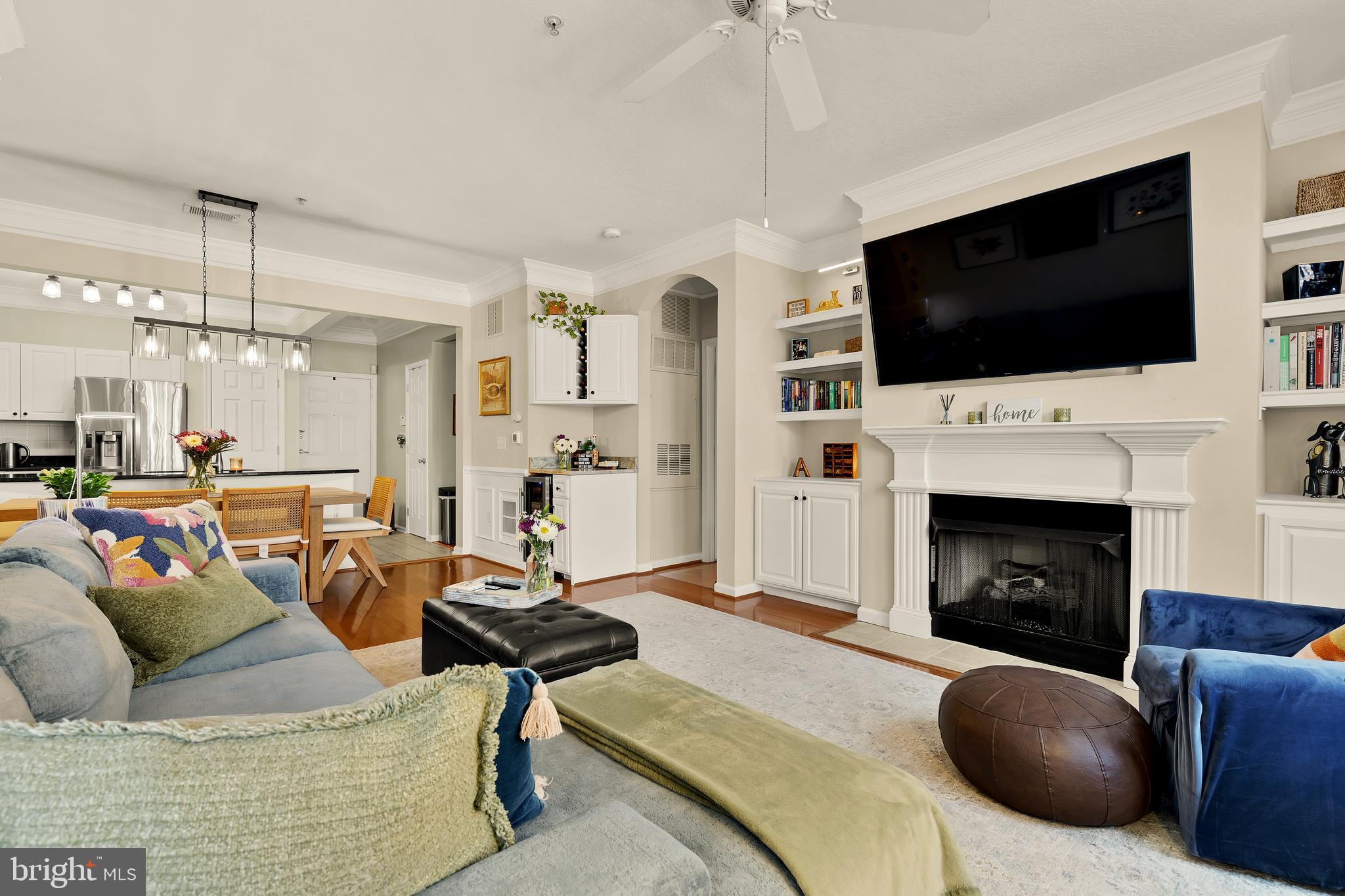 THE COLONNADE AT KENTLANDS - Residential