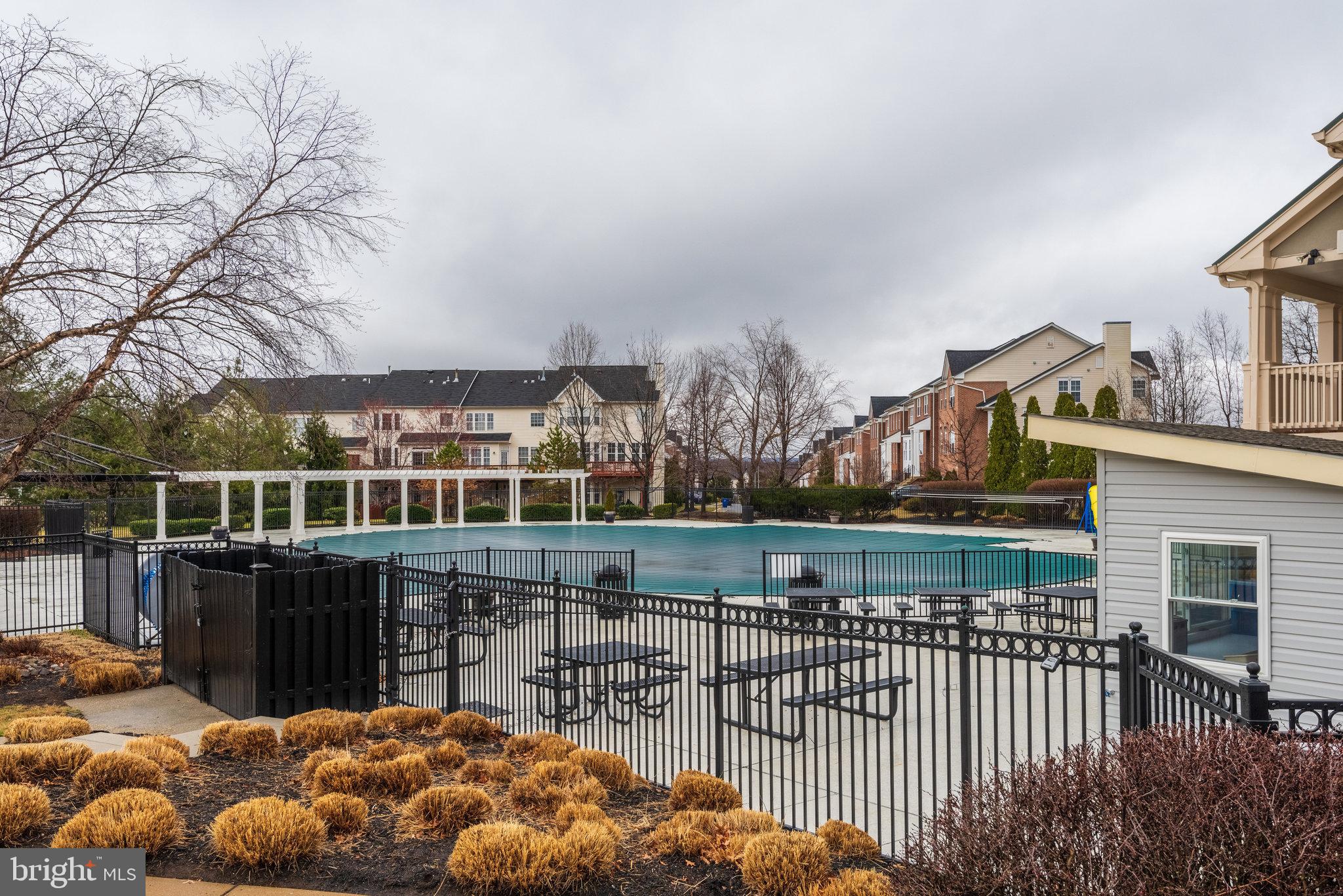 POTOMAC STATION - Residential