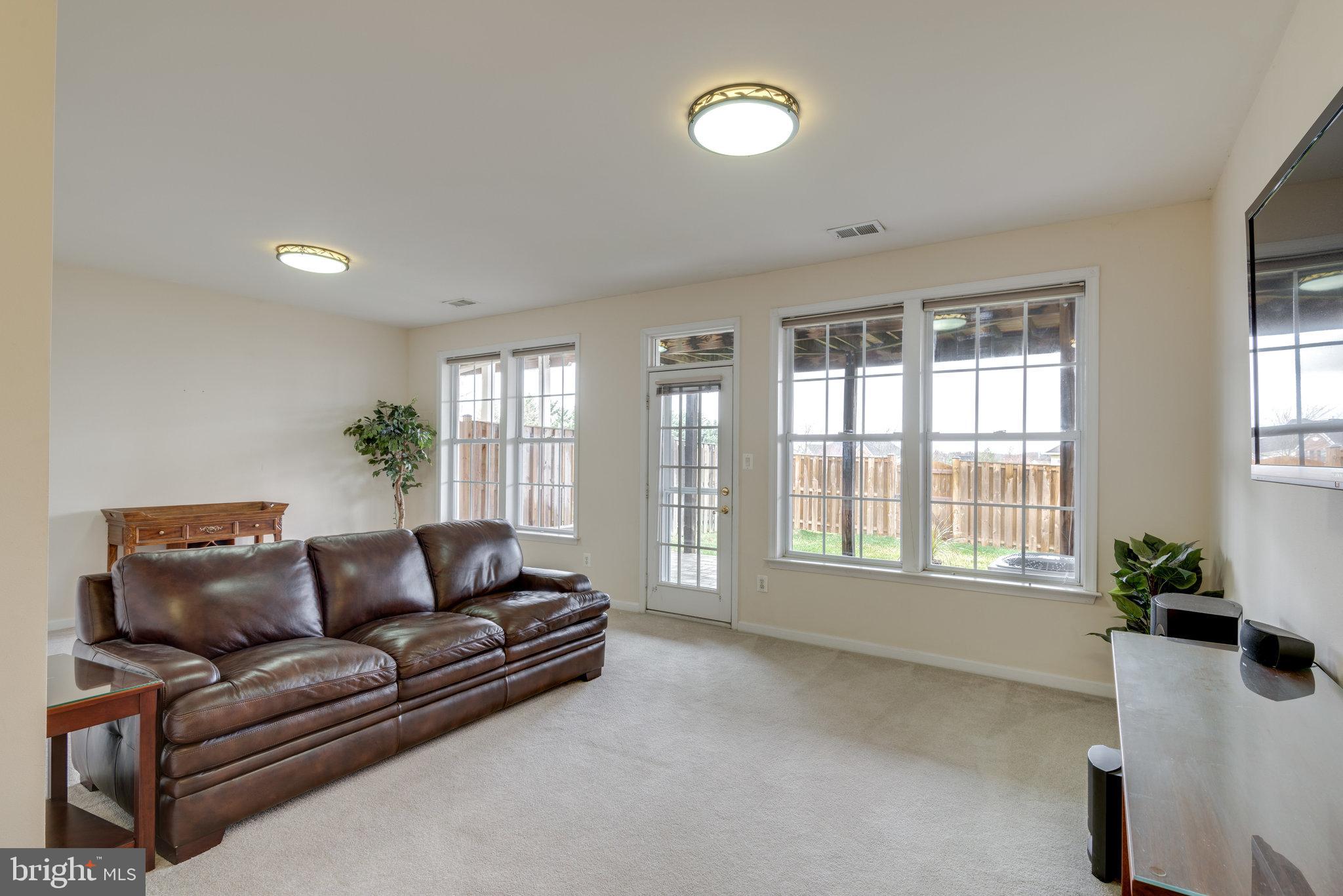 POTOMAC STATION - Residential