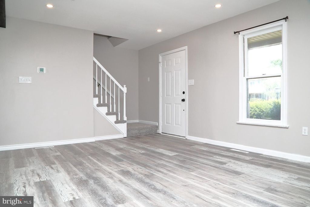 Photo of 1548 Dunmore Drive, Lancaster, PA 17602 (MLS # PALA2053012)