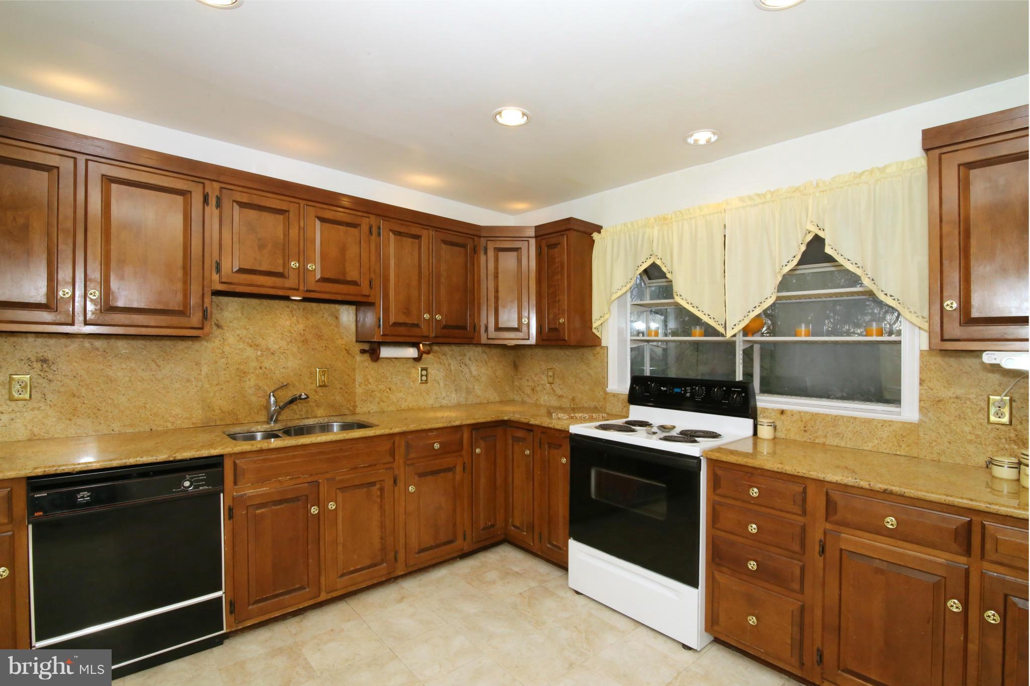 LAKE RIDGE - Residential