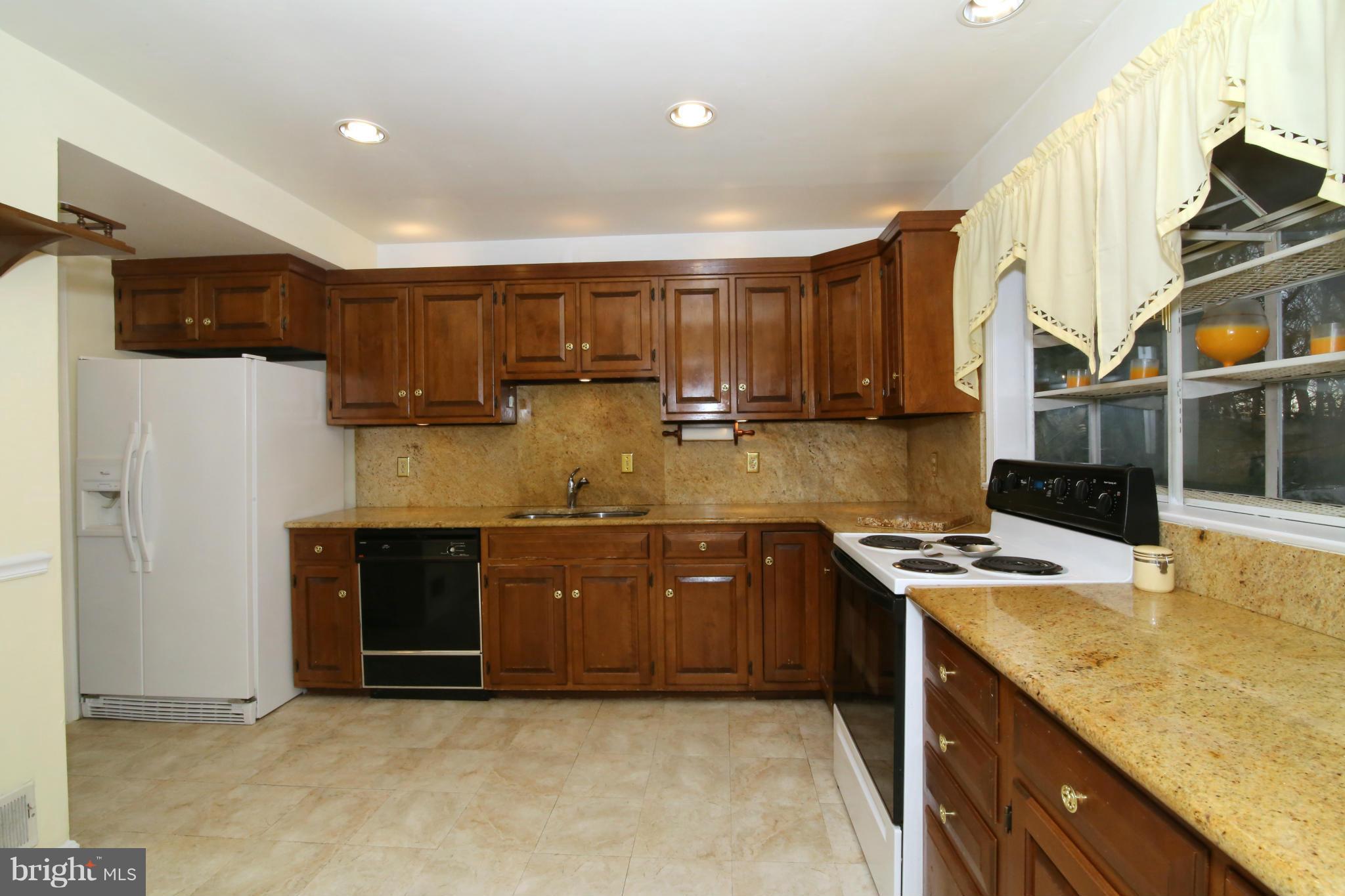 LAKE RIDGE - Residential