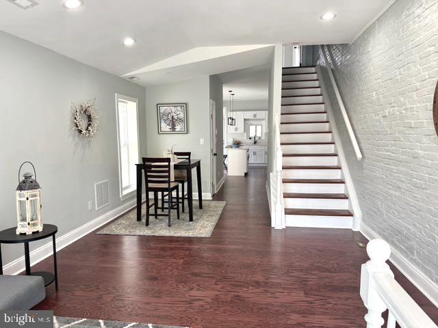 HOPKINS - Residential