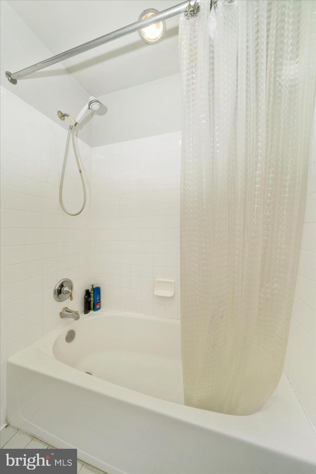 SHIPLEYS RETREAT - Residential