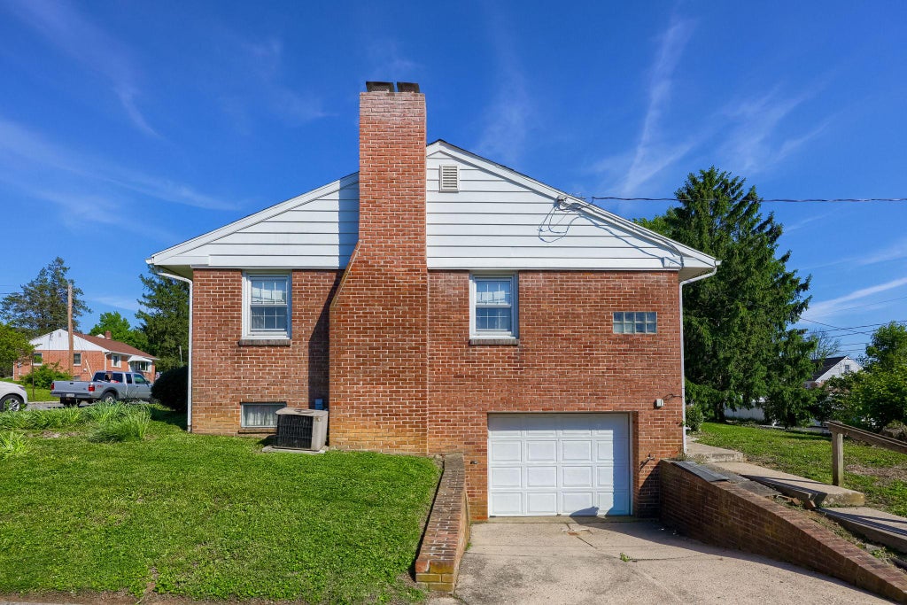 Photo of 604 S Pearl Street, LANCASTER, PA 17603 (MLS # PALA2087922)