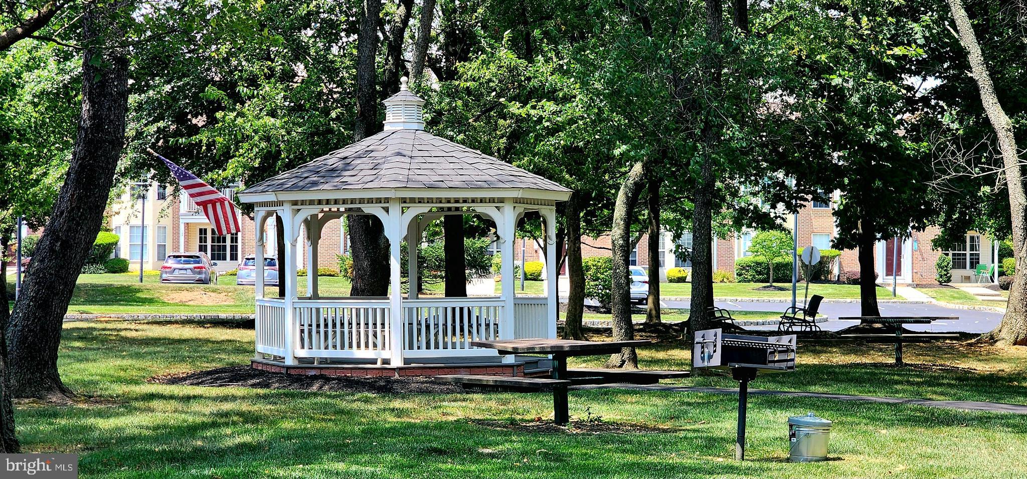 SALEM MANOR - Residential Lease