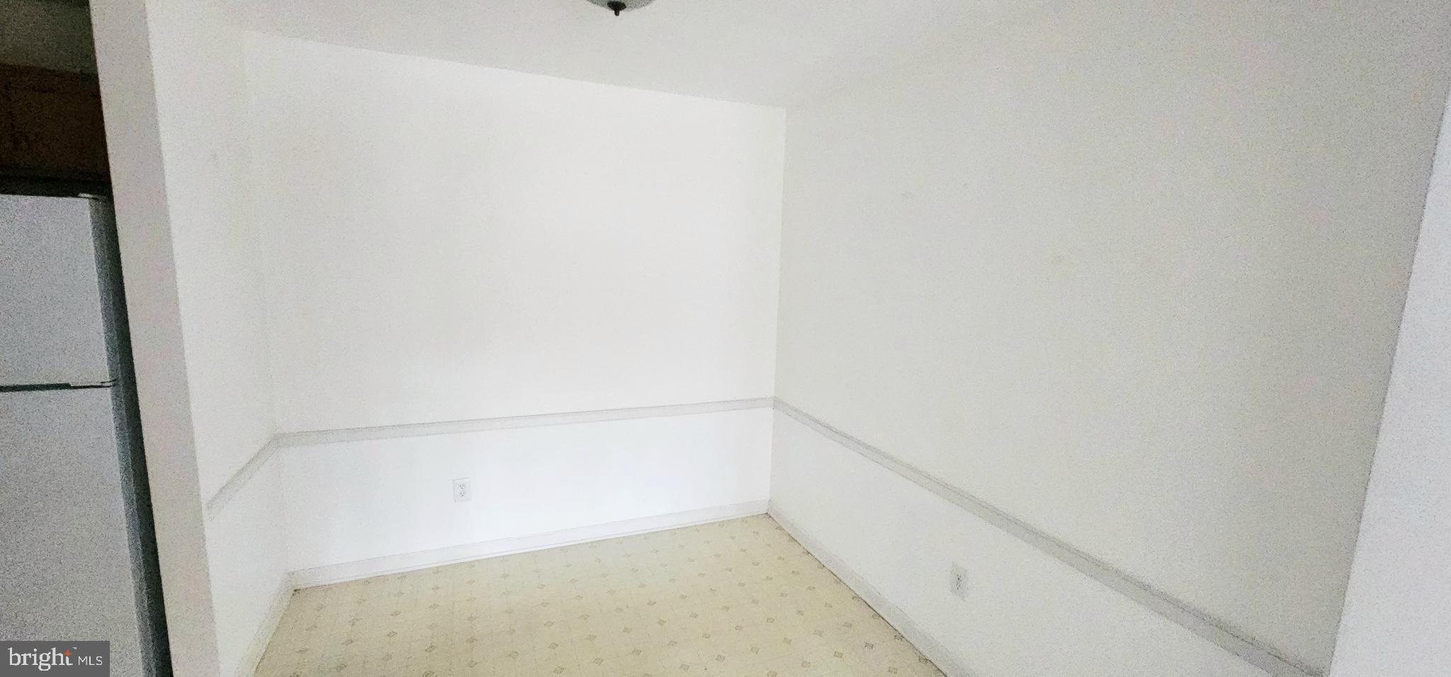 SALEM MANOR - Residential Lease