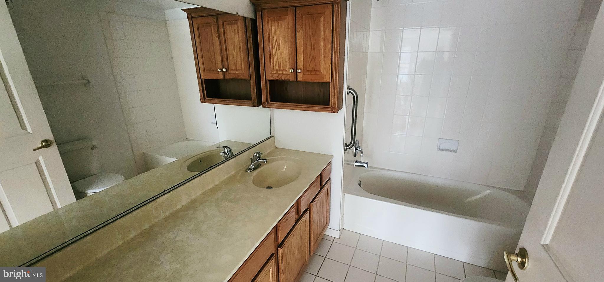 SALEM MANOR - Residential Lease