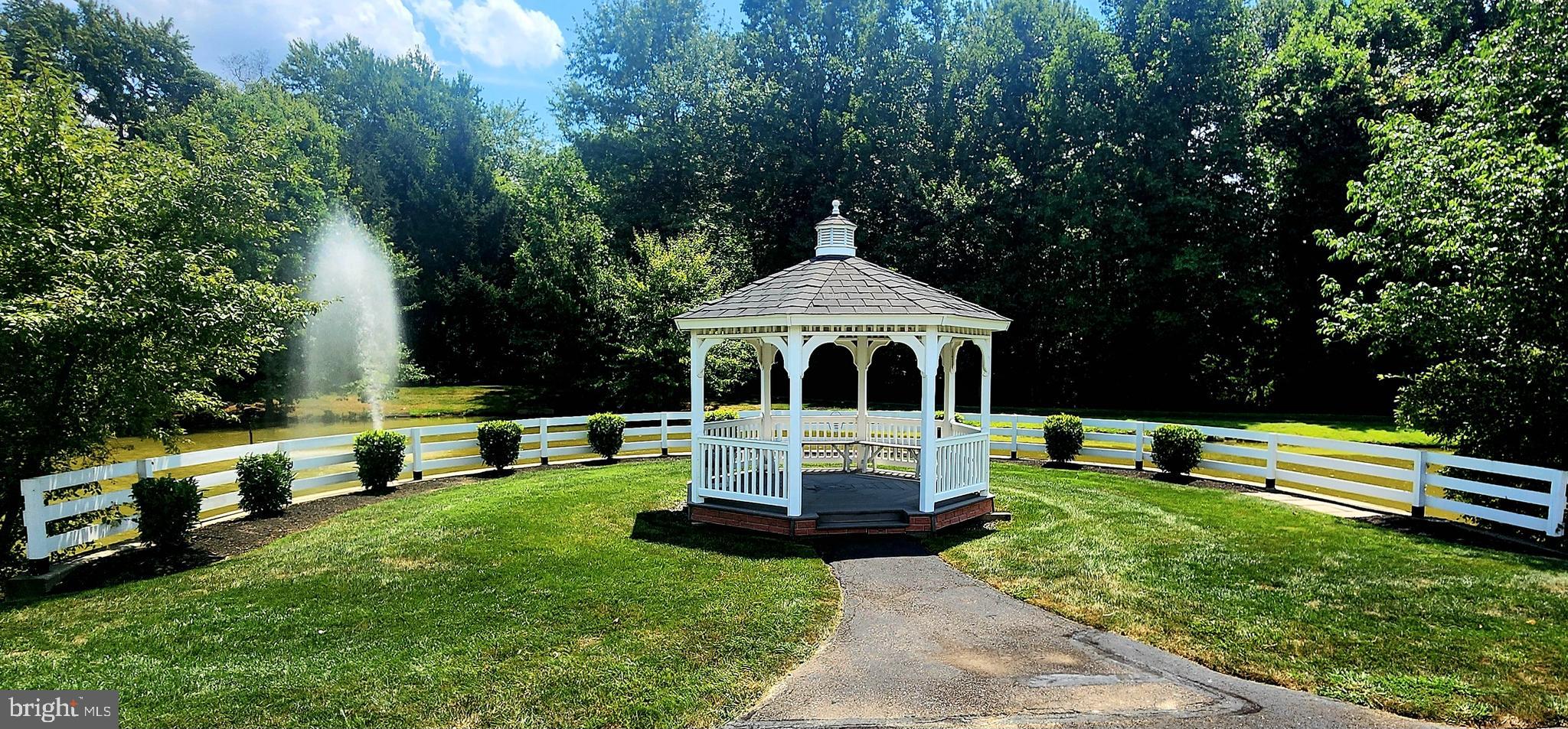 SALEM MANOR - Residential Lease