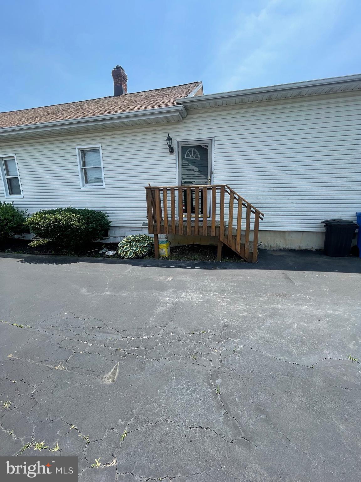812 S DELSEA DRIVE