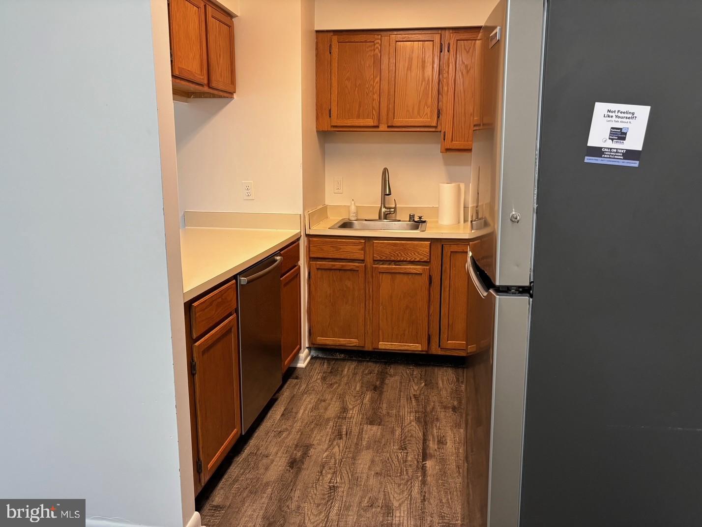 SATYR GREEN - Residential Lease