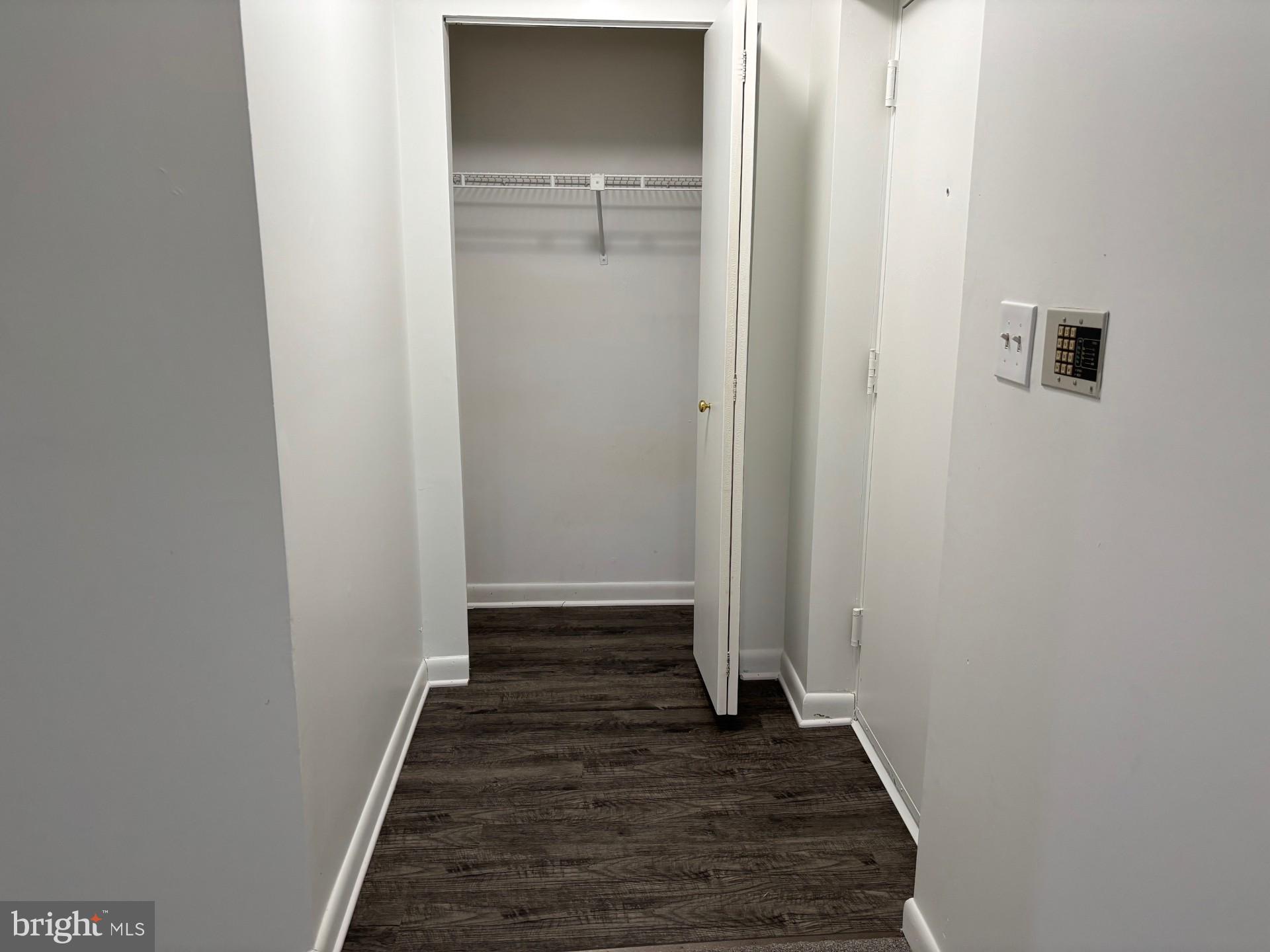 SATYR GREEN - Residential Lease