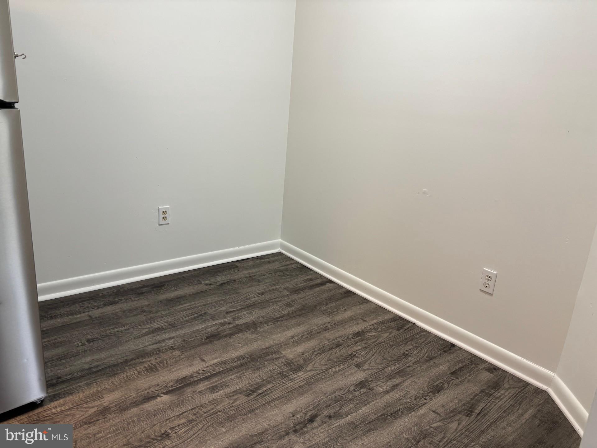 SATYR GREEN - Residential Lease